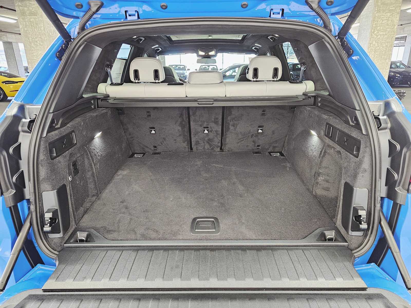 Thumbnail: 2026 BMW X5 - 28