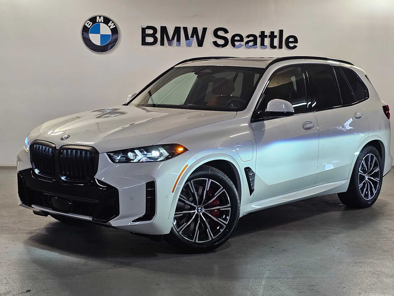 Thumbnail: 2026 BMW X5 - 1