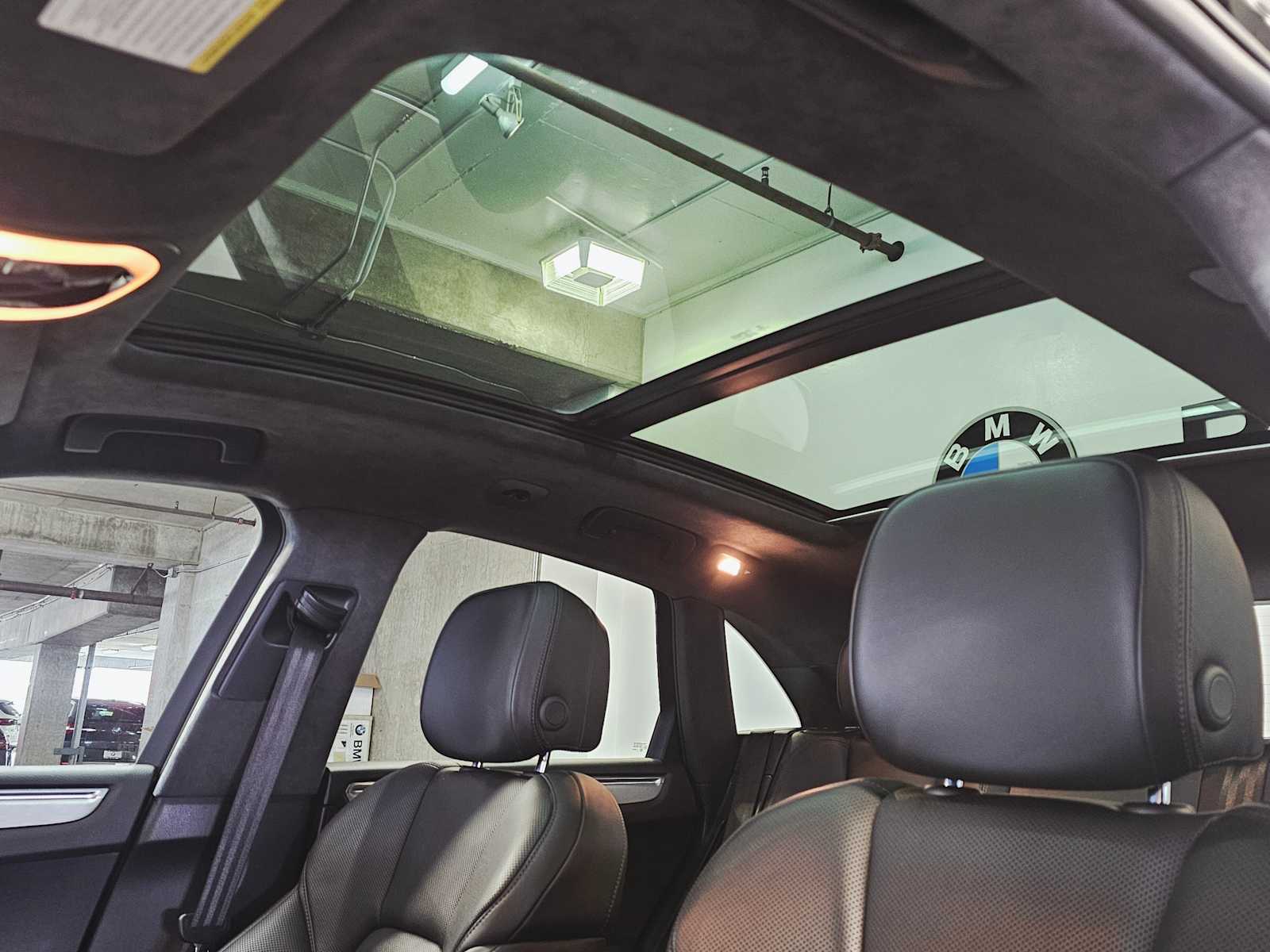 Thumbnail: 2016 Porsche Macan - 24