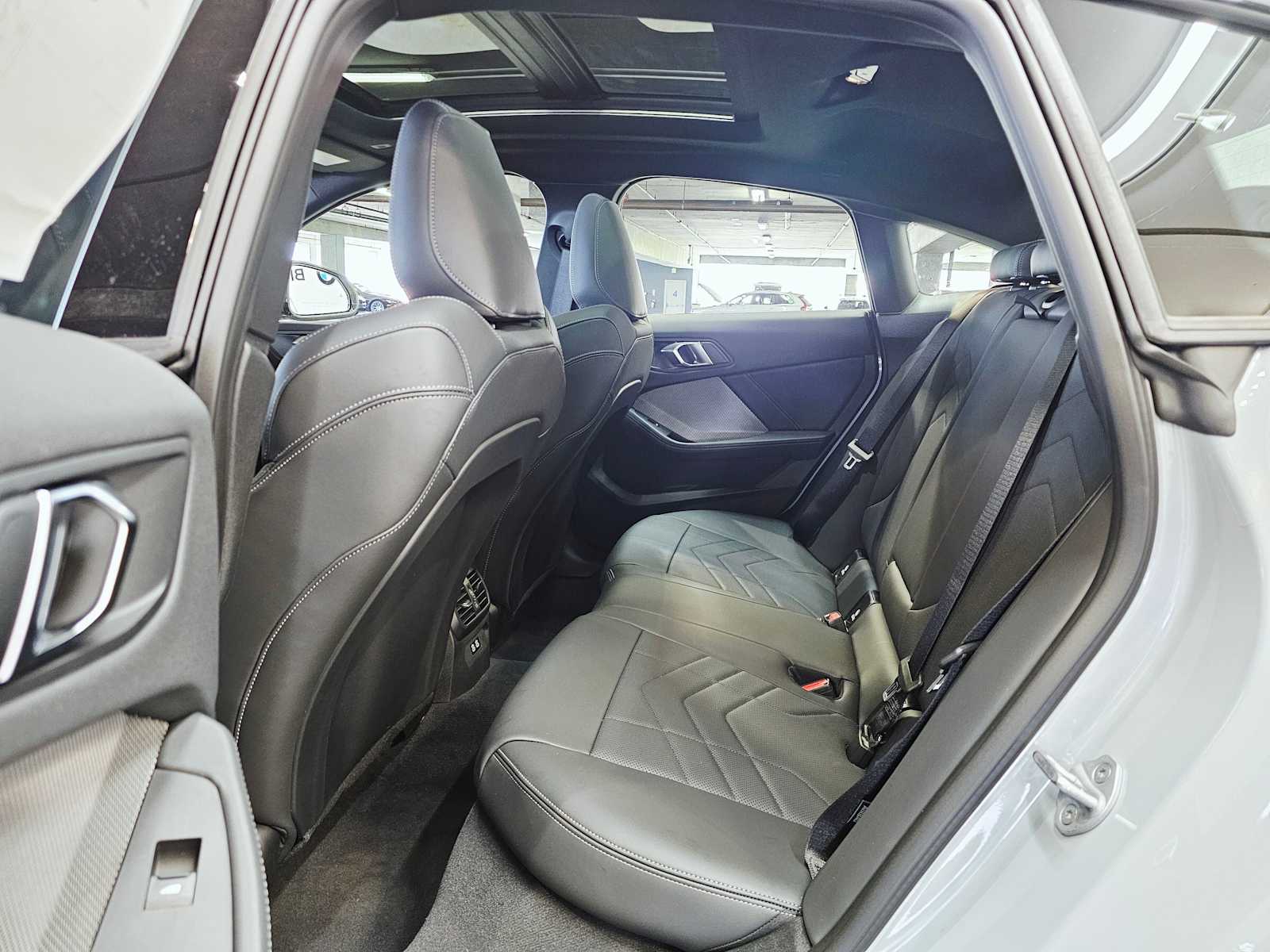 Thumbnail: 2025 BMW 2 Series - 25