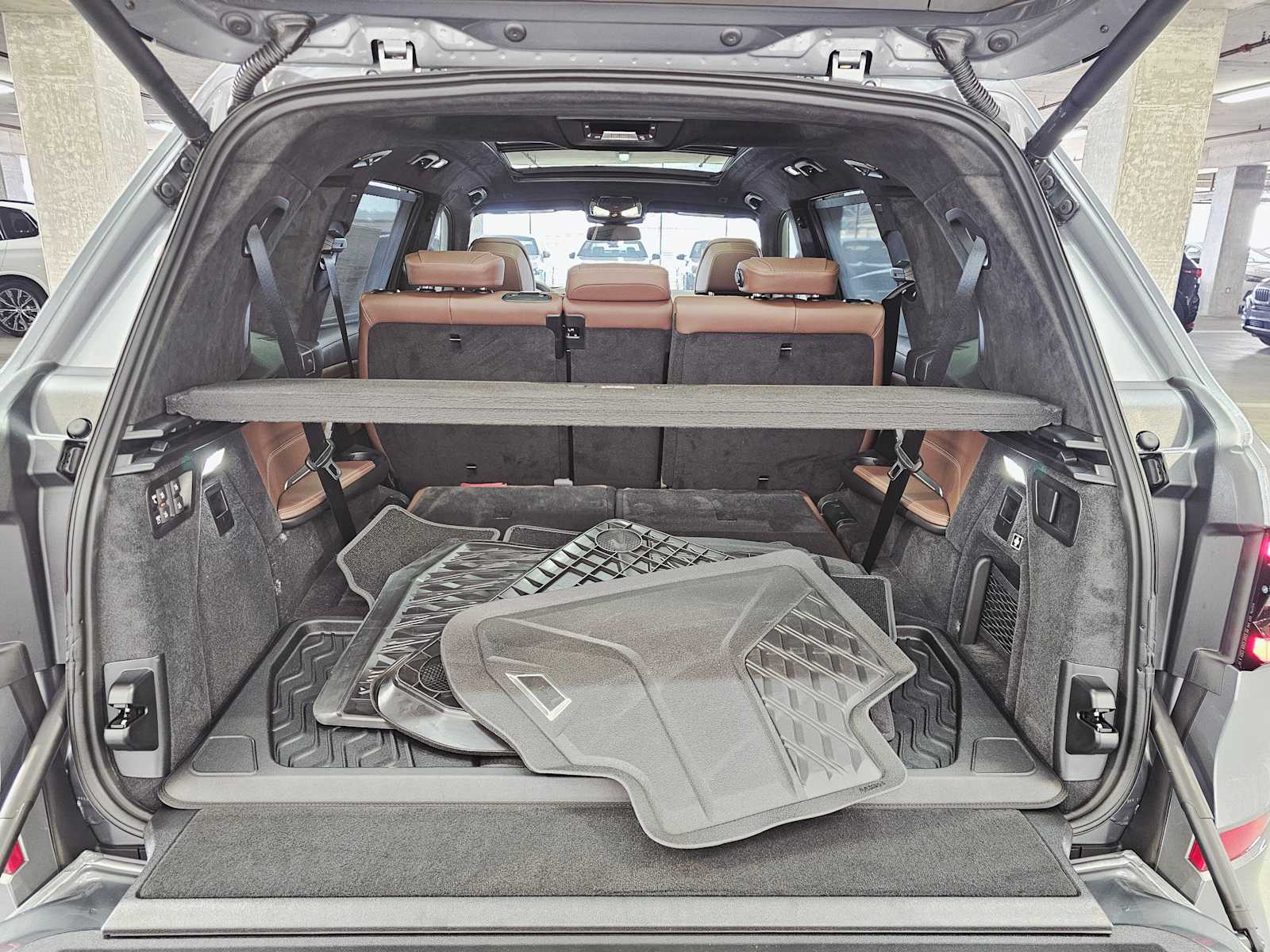 Thumbnail: 2026 BMW X7 - 29