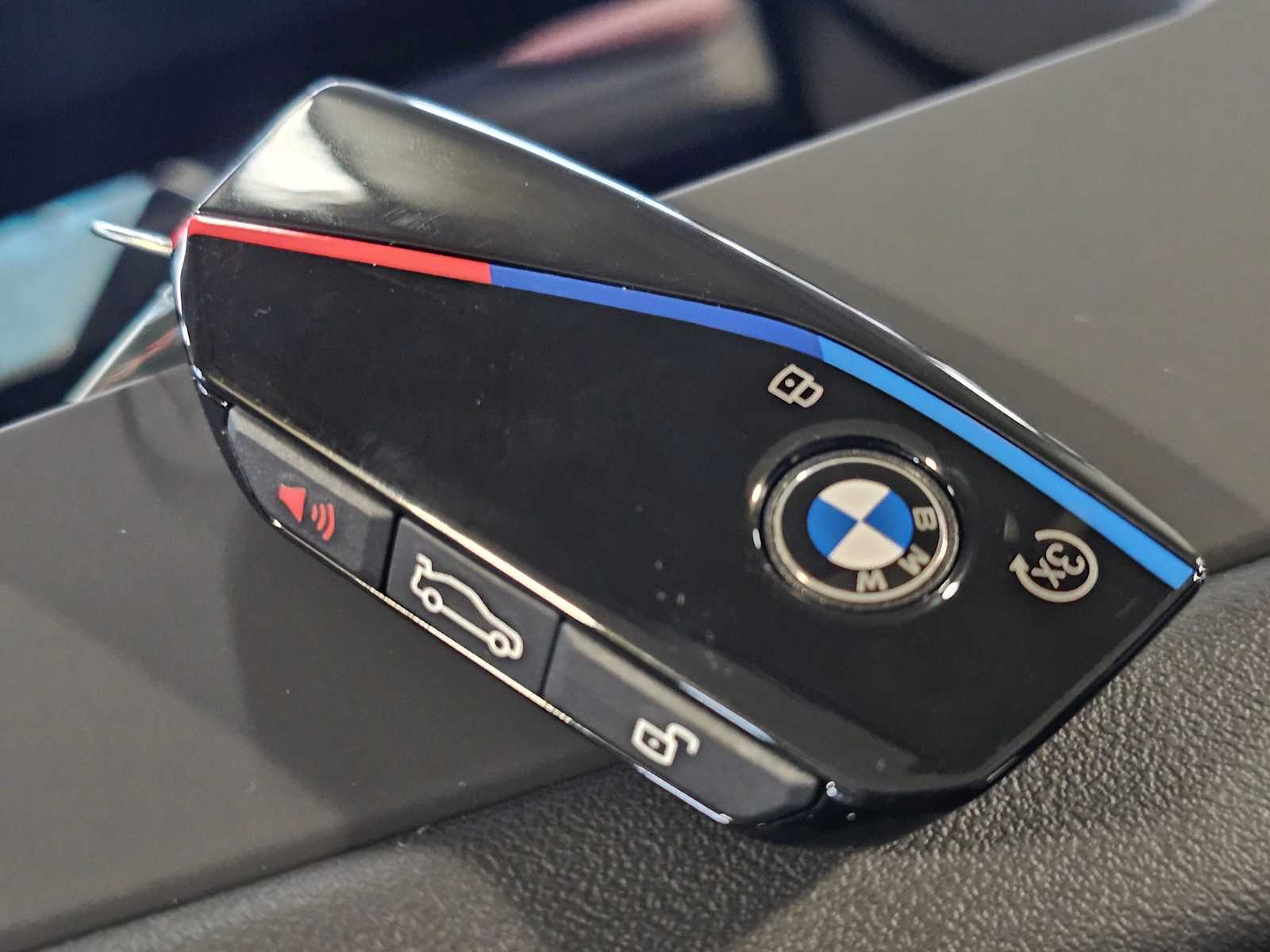 Thumbnail: 2027 BMW M5 - 38