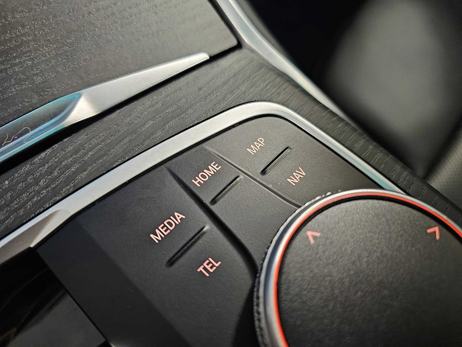 Thumbnail: 2025 BMW 3 Series - 25