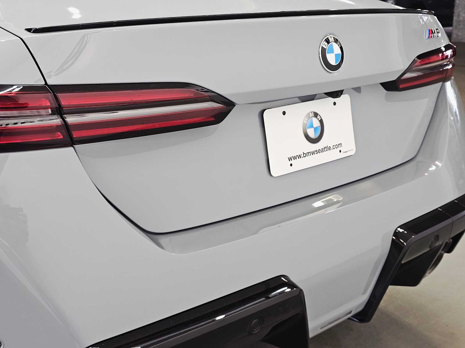 Thumbnail: 2026 BMW M5 - 7