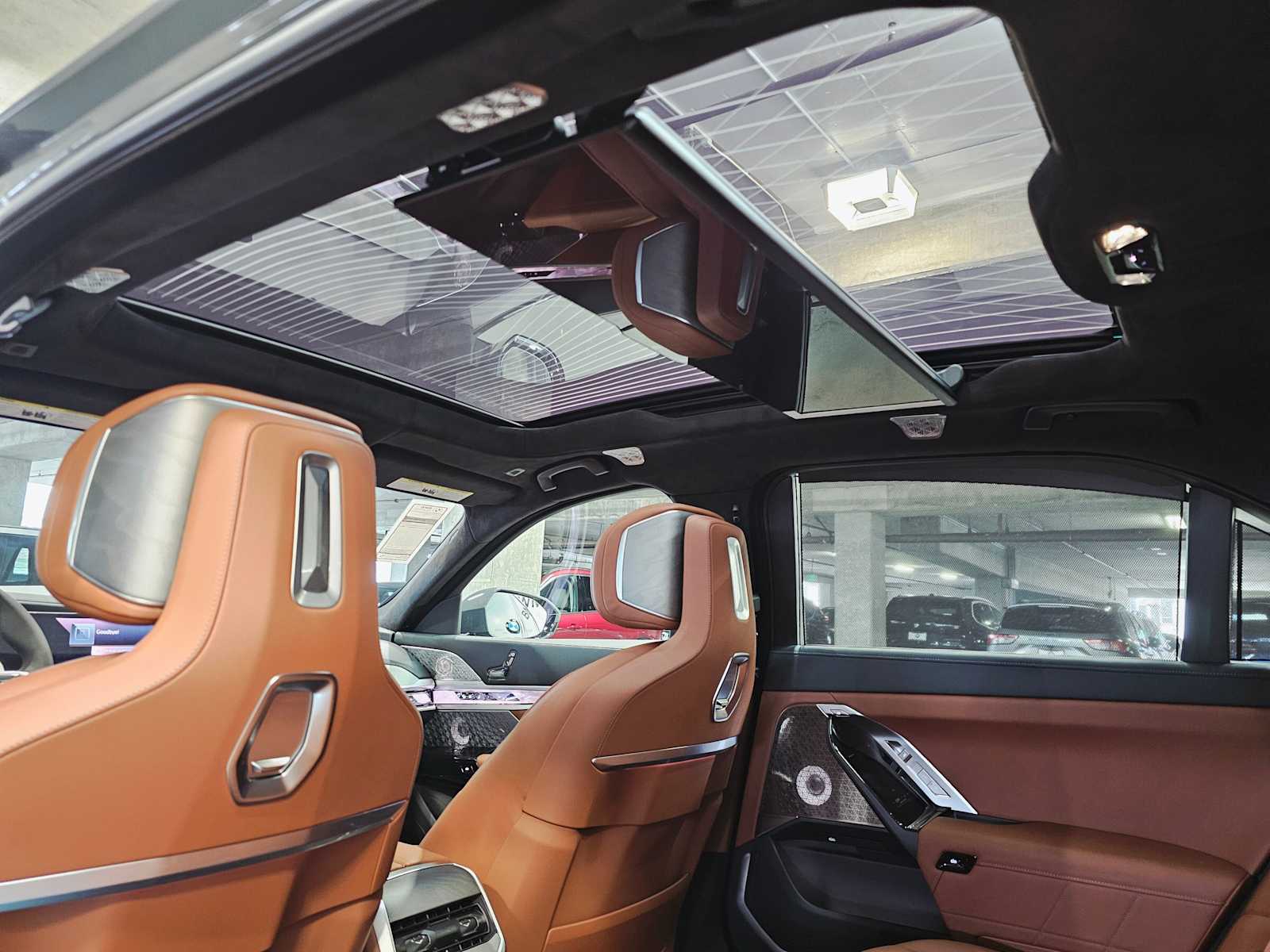 Thumbnail: 2026 BMW 7 Series - 26