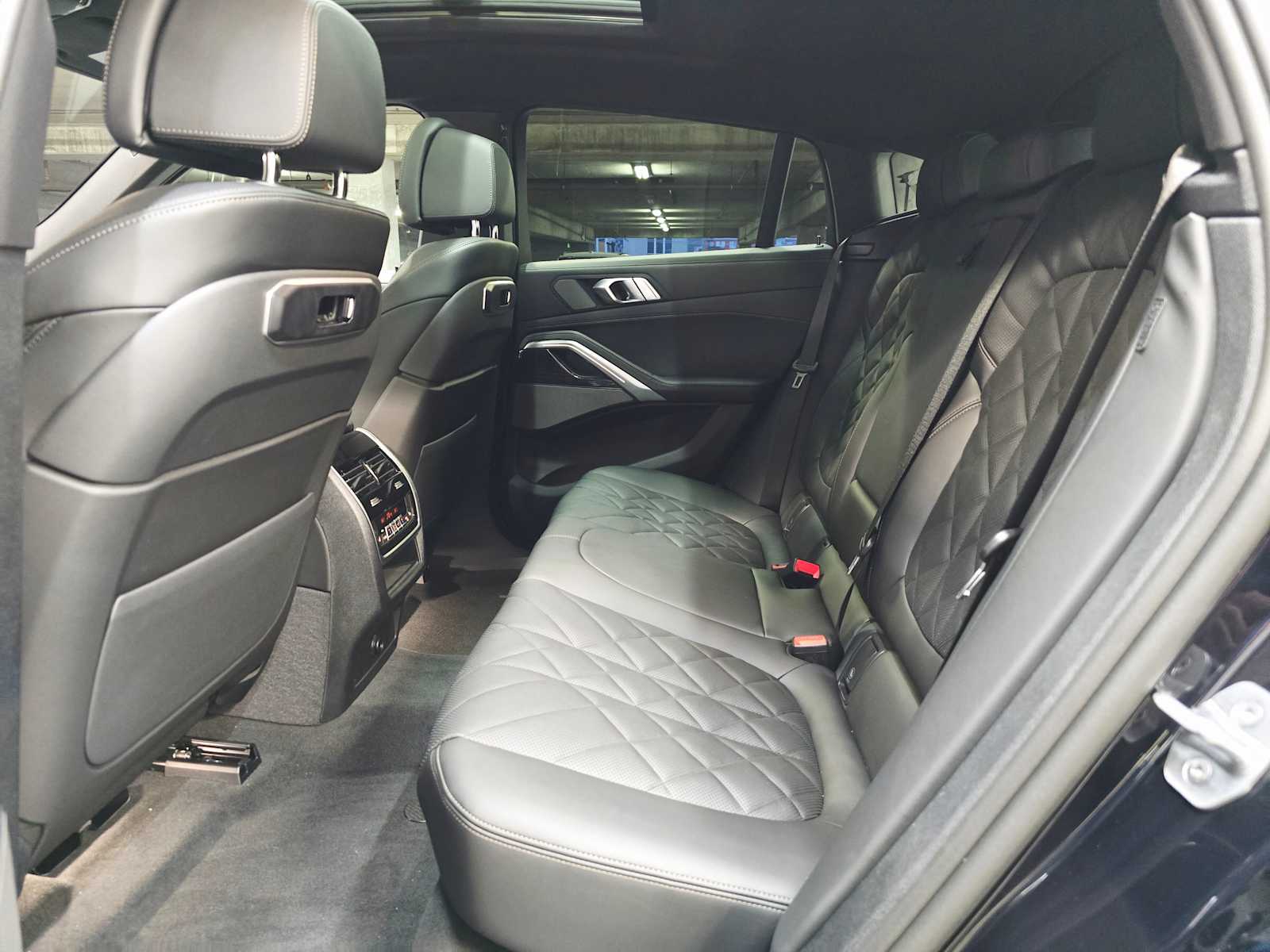 Thumbnail: 2026 BMW X6 - 25