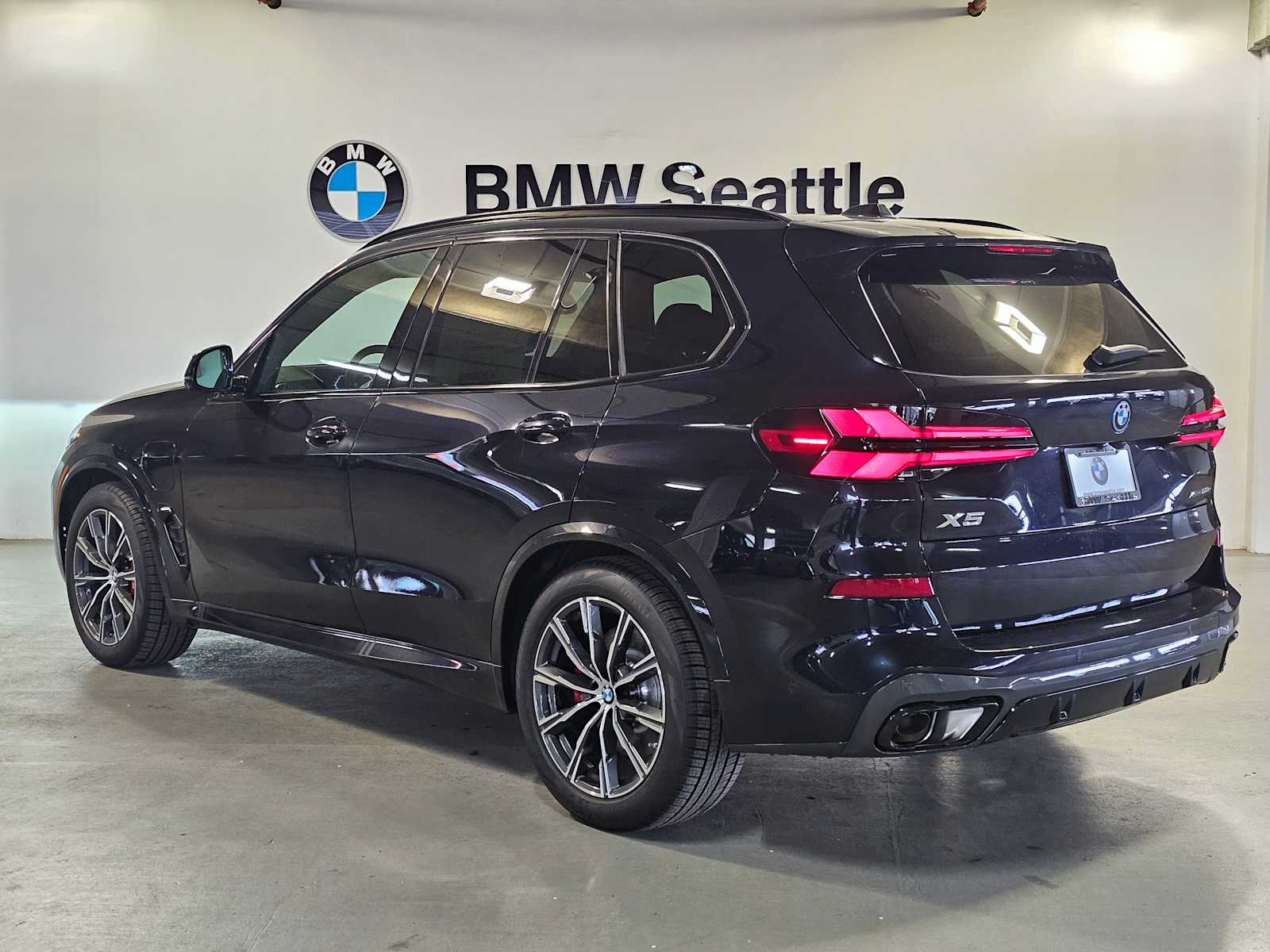 Thumbnail: 2026 BMW X5 - 4