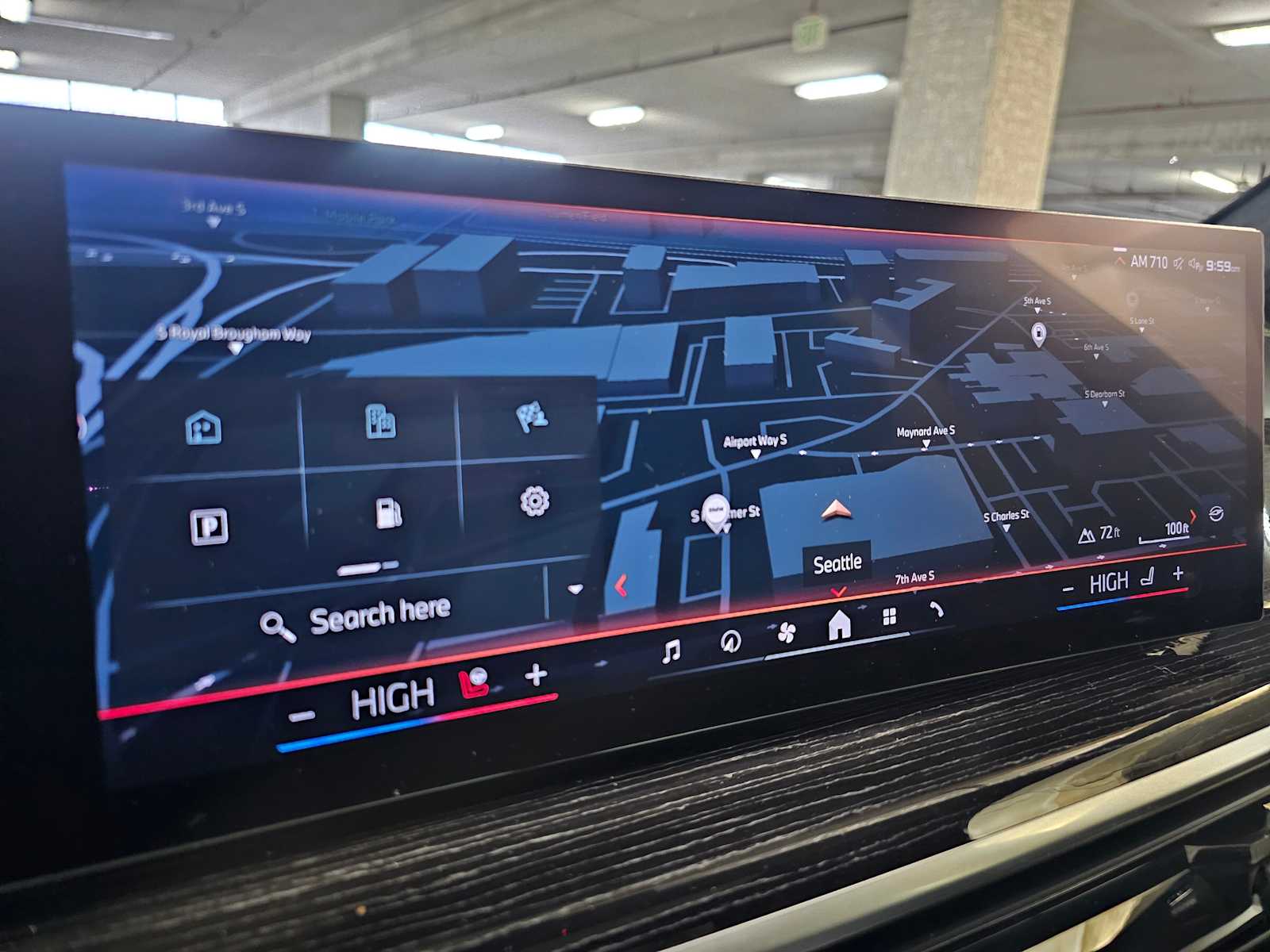 Thumbnail: 2025 BMW X7 - 16