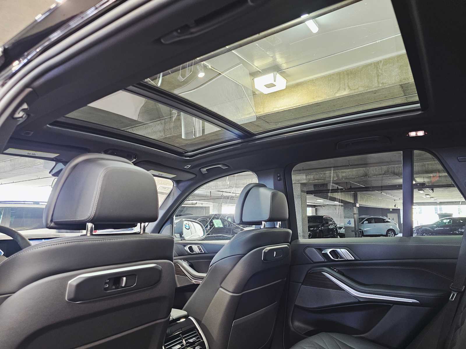 Thumbnail: 2026 BMW X5 - 25