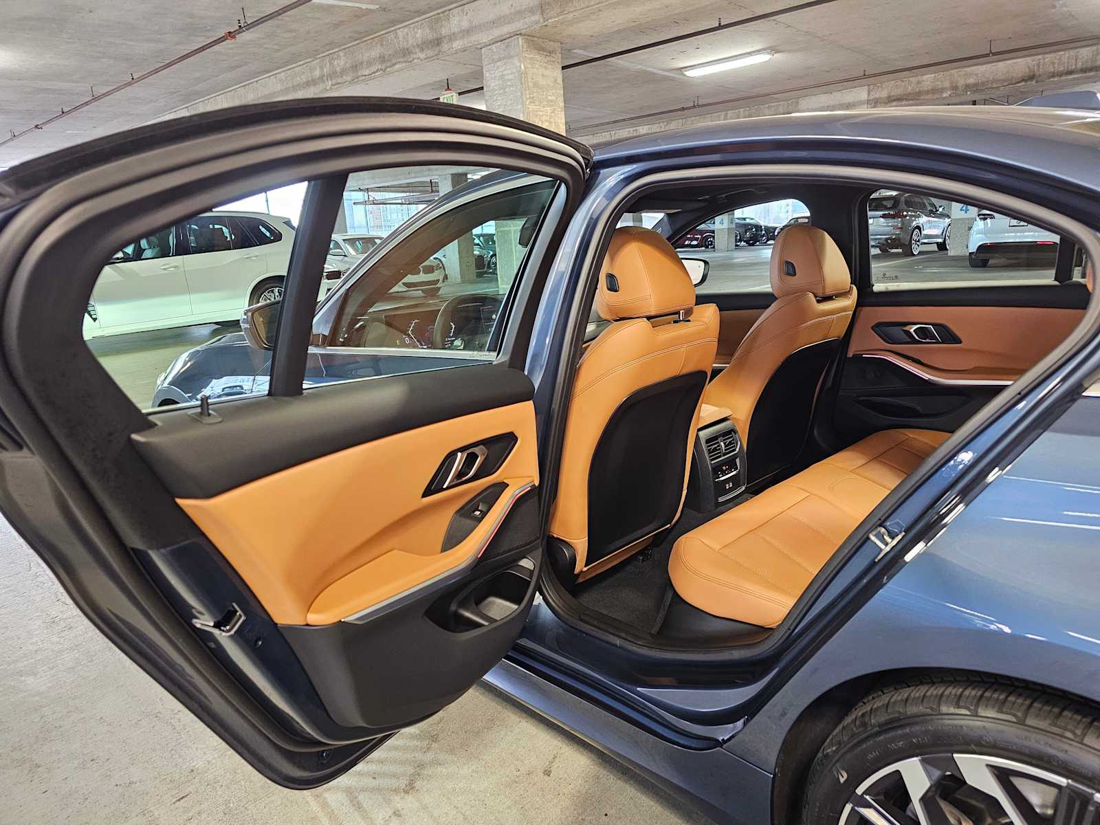 Thumbnail: 2025 BMW 3 Series - 33