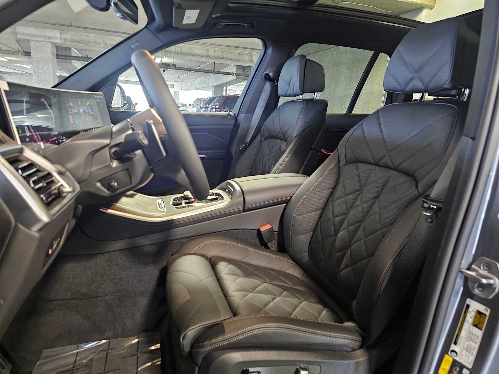 Thumbnail: 2026 BMW X5 - 32