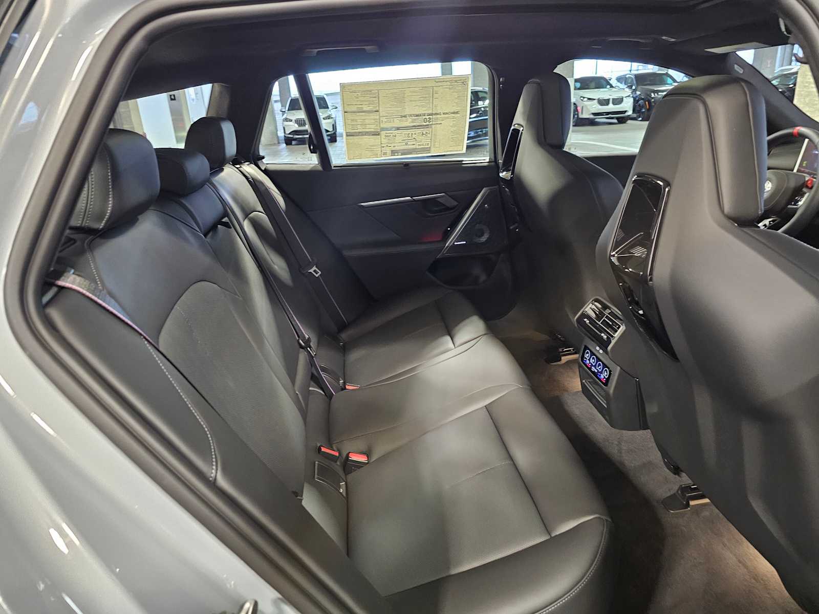 Thumbnail: 2026 BMW M5 - 37