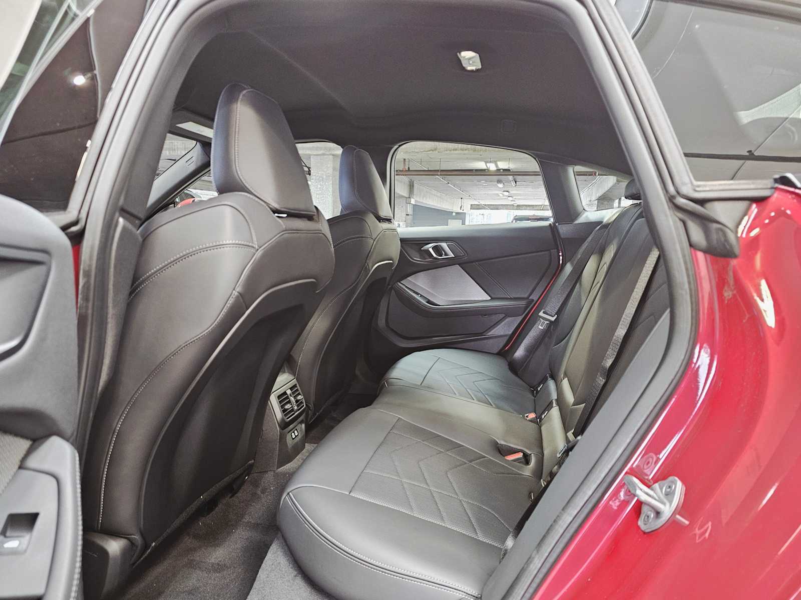 Thumbnail: 2025 BMW 2 Series - 25