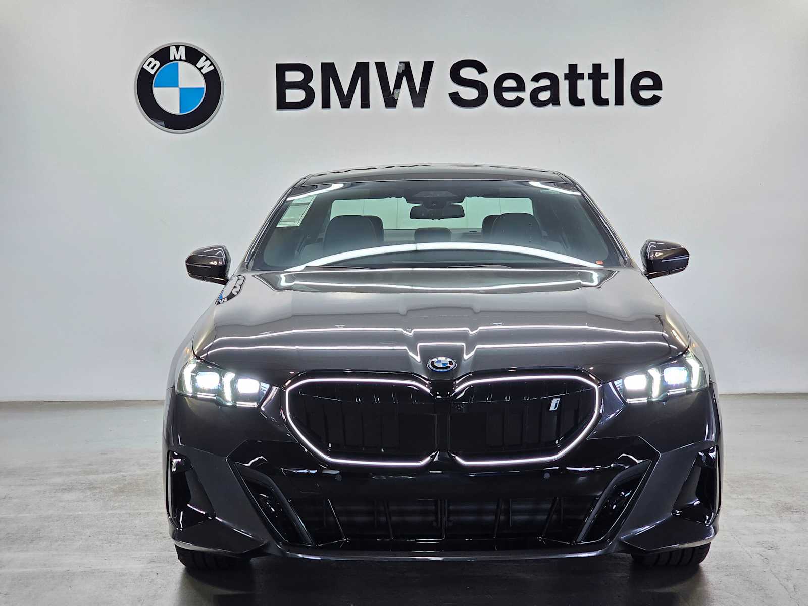 Thumbnail: 2026 BMW i5 - 6