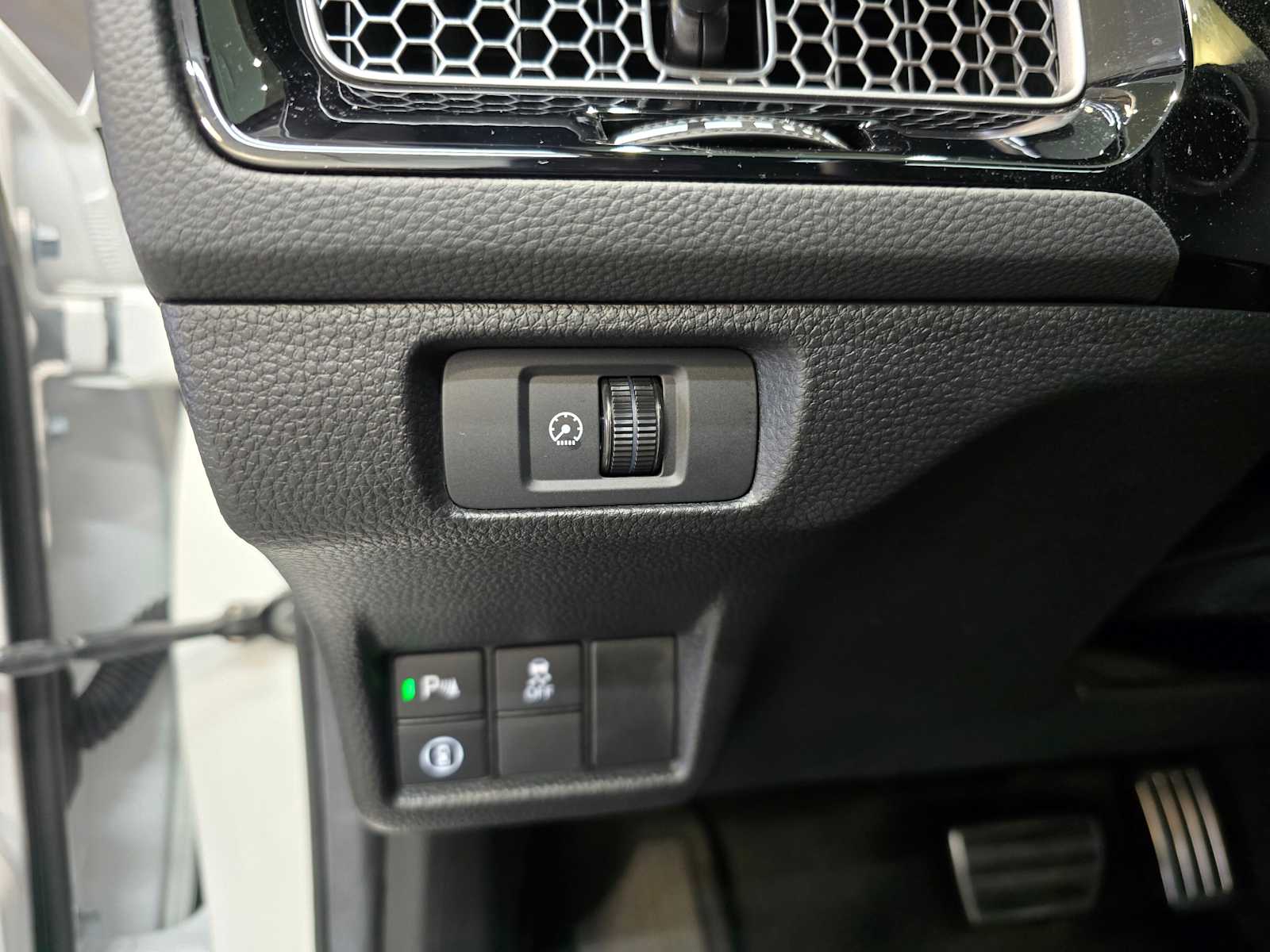 Thumbnail: 2024 Honda Civic - 21