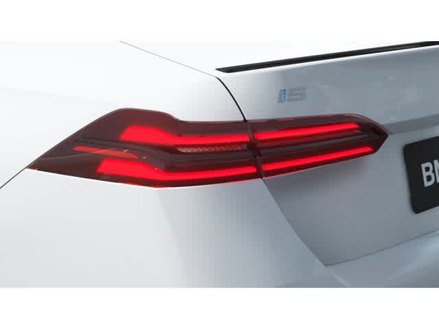 Thumbnail: 2025 BMW i5 - 8