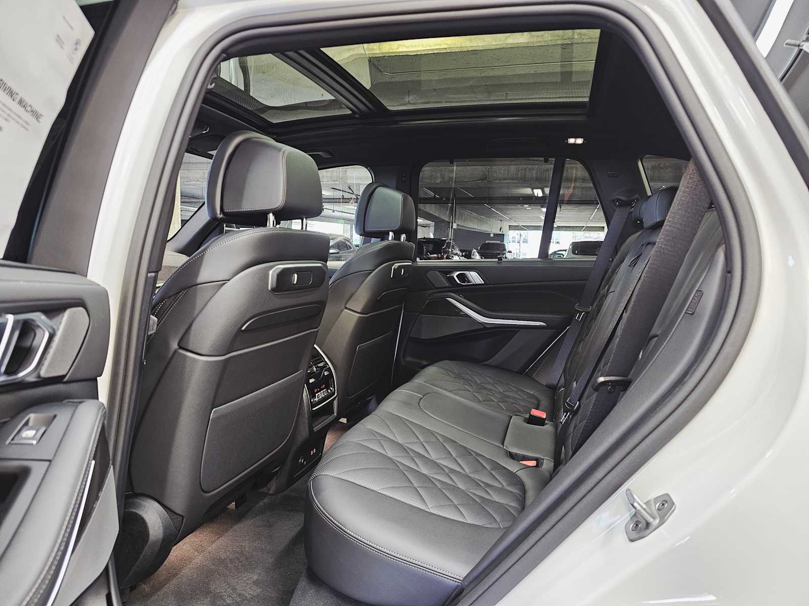 Thumbnail: 2026 BMW X5 - 25