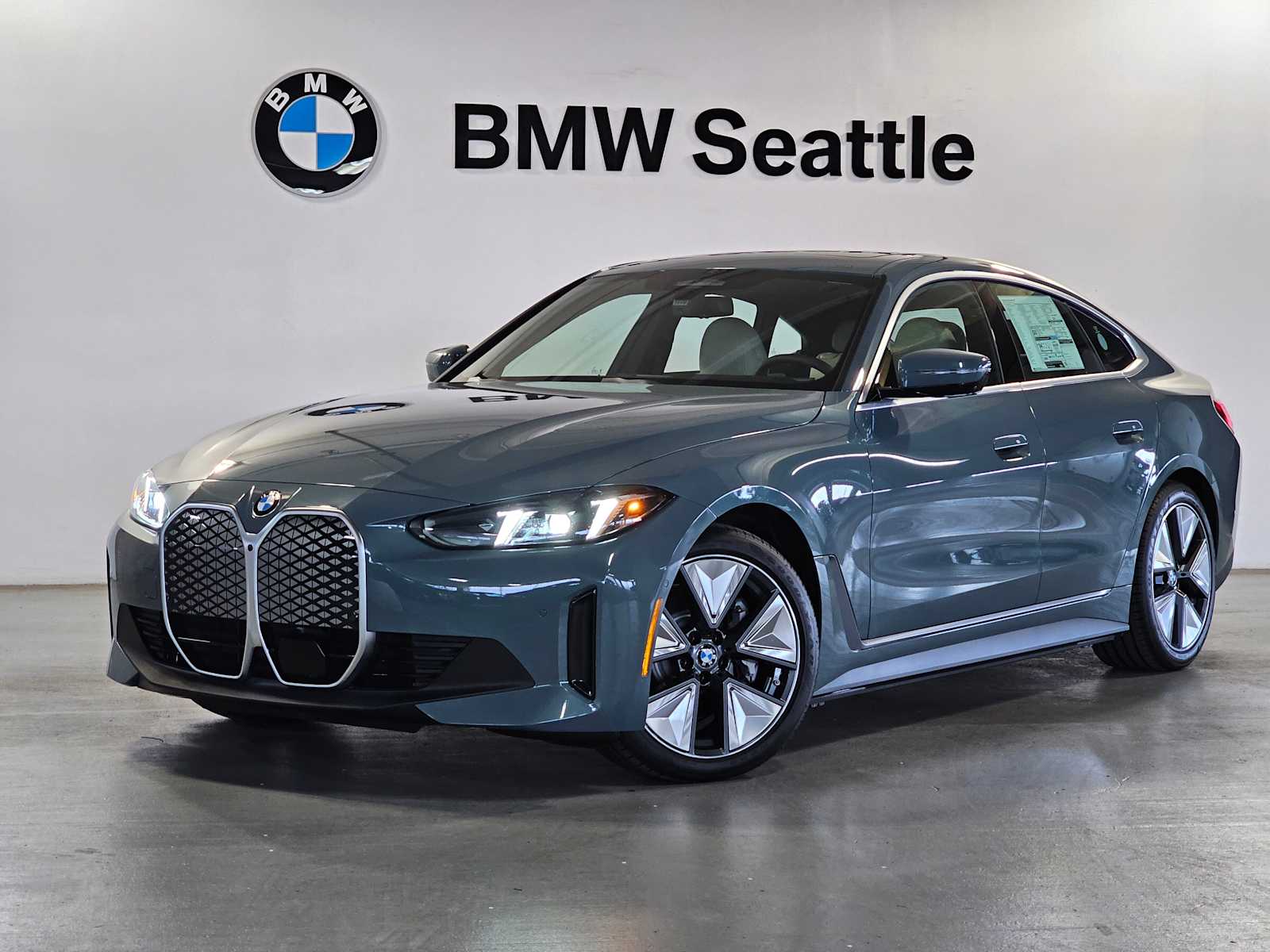 Thumbnail: 2026 BMW i4 - 1