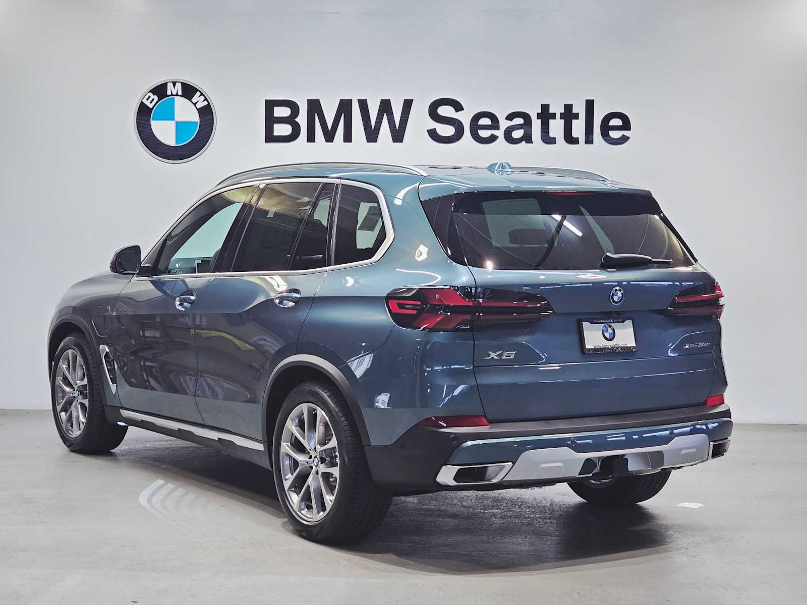 Thumbnail: 2026 BMW X5 - 4