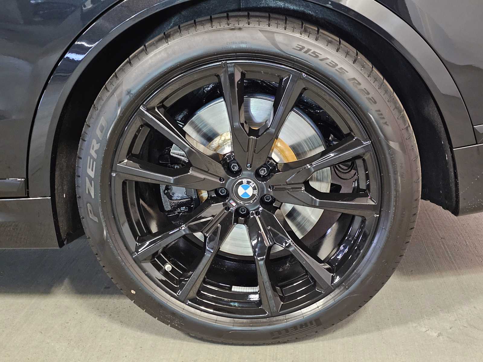 Thumbnail: 2026 BMW X7 - 8