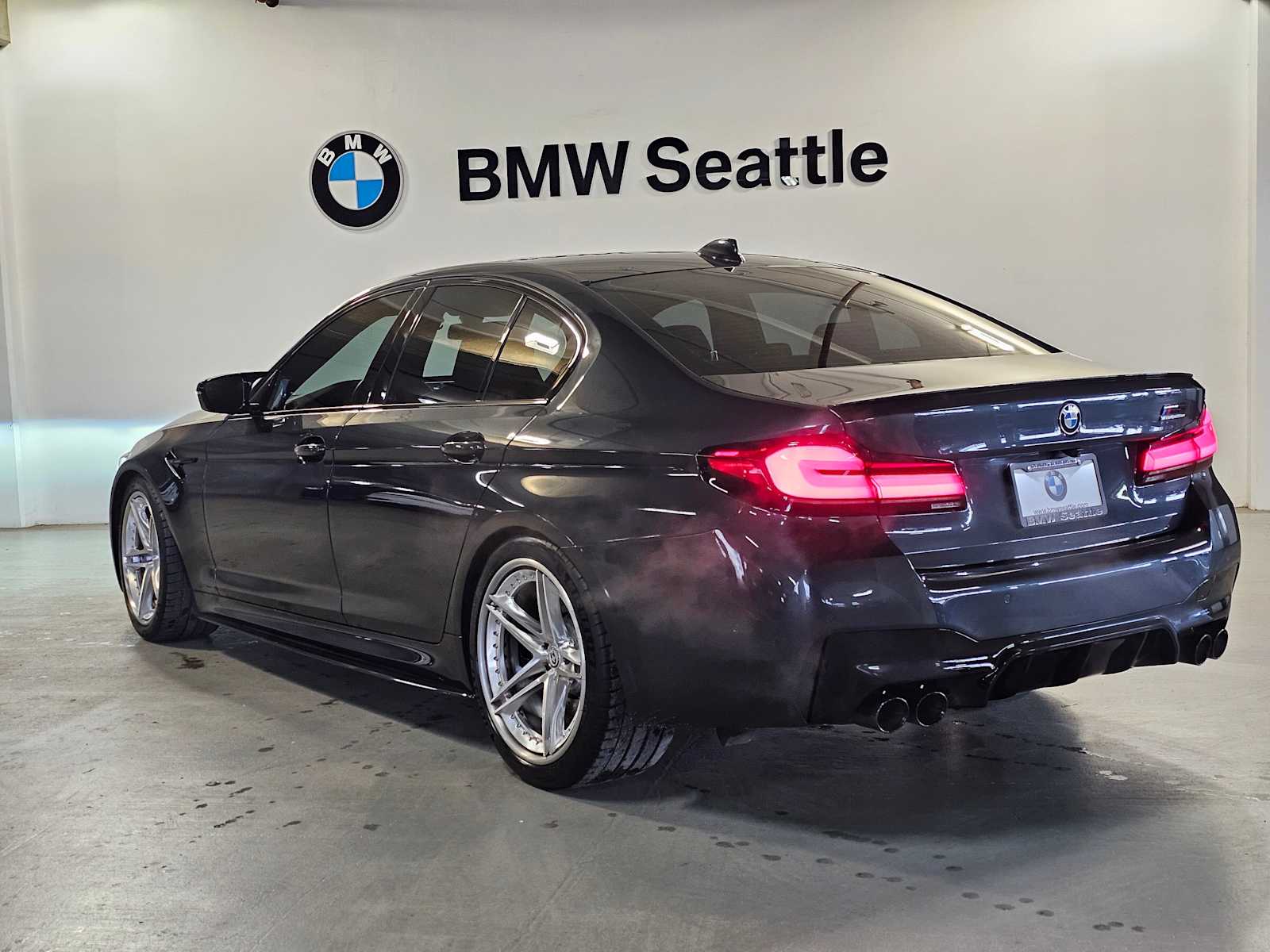 Thumbnail: 2021 BMW M5 - 4