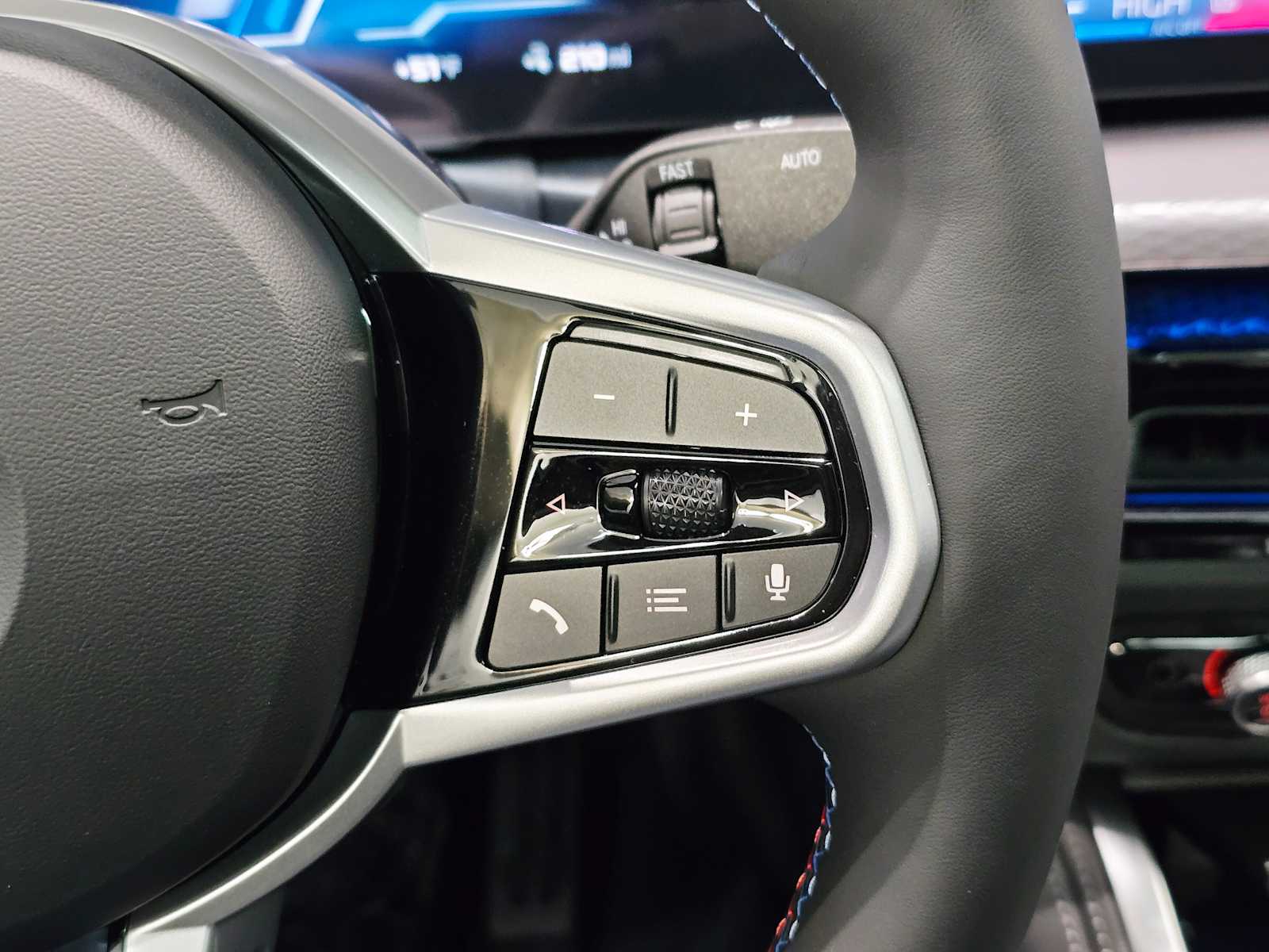 Thumbnail: 2025 BMW i4 - 19