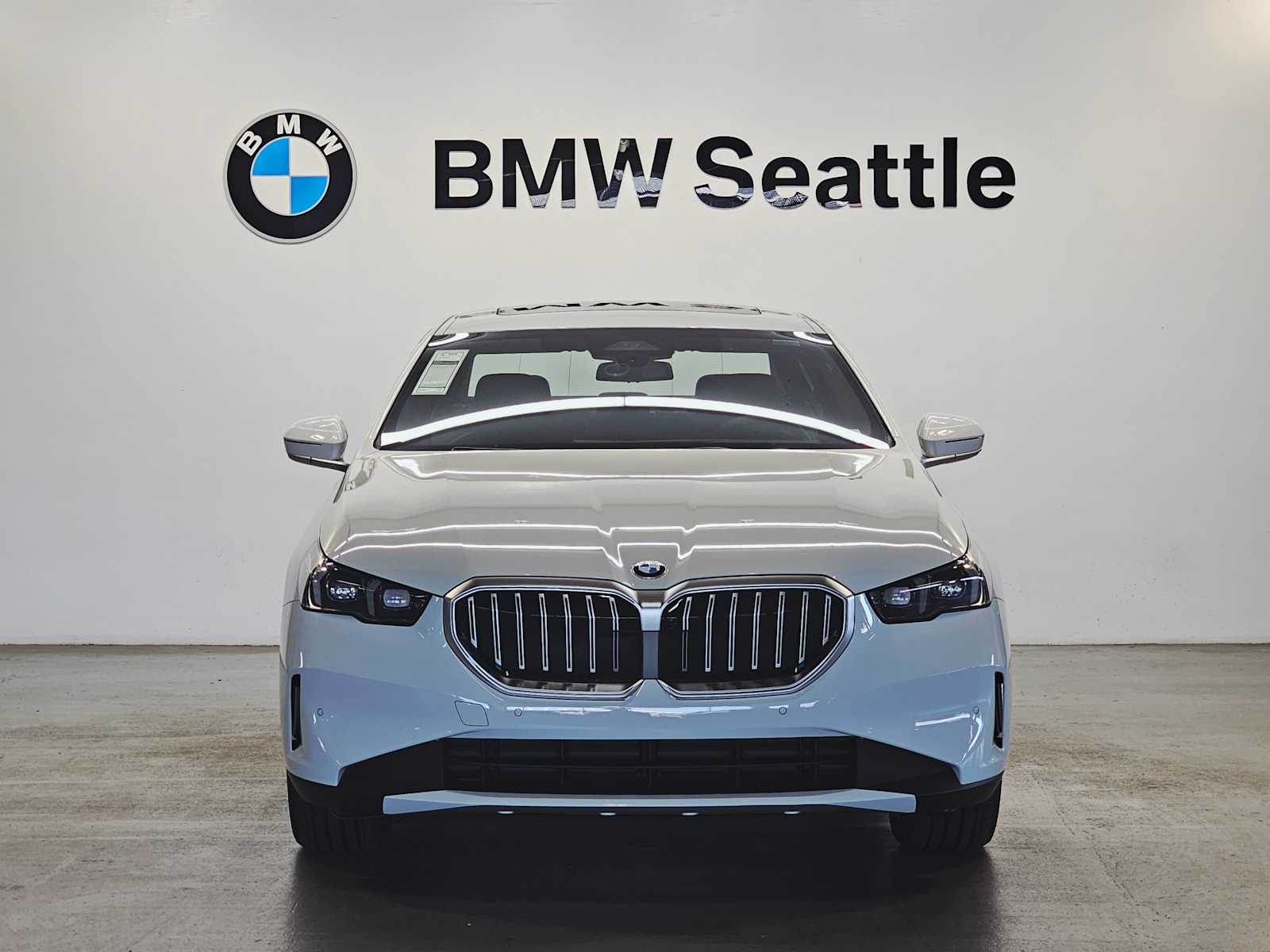 Thumbnail: 2026 BMW 5 Series - 6