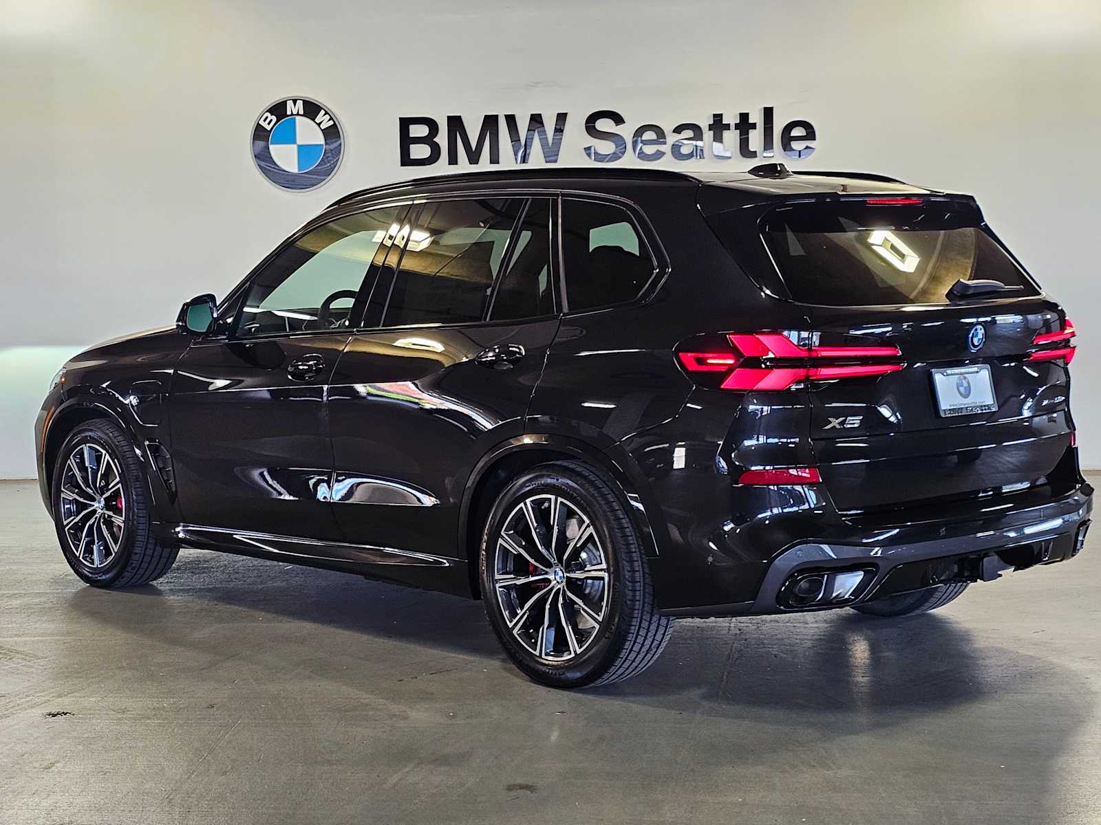 Thumbnail: 2026 BMW X5 - 4