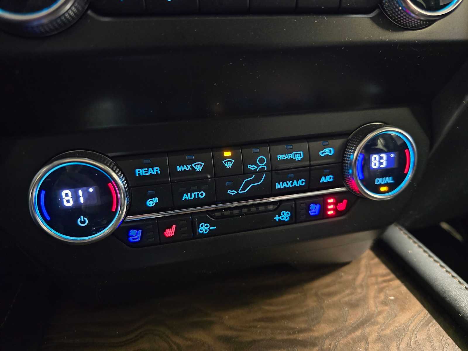 Thumbnail: 2020 Ford Expedition - 16