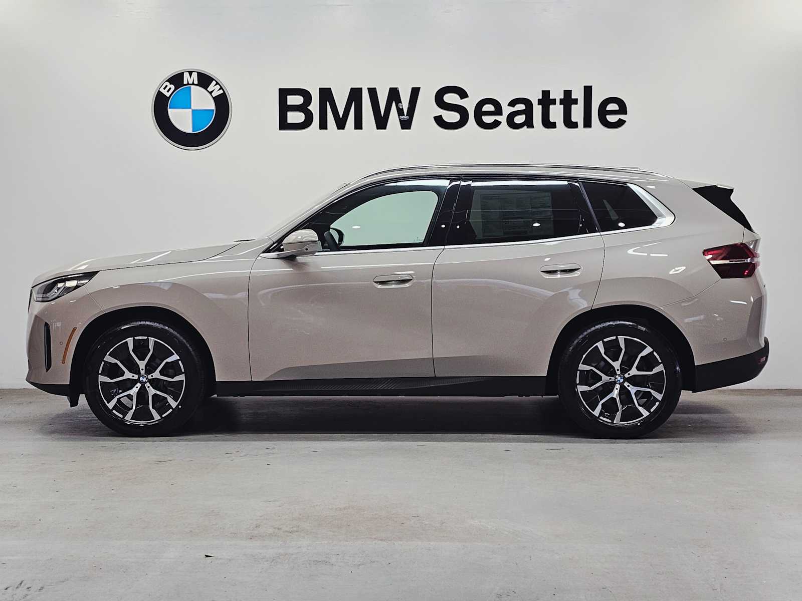 Thumbnail: 2026 BMW X3 - 3