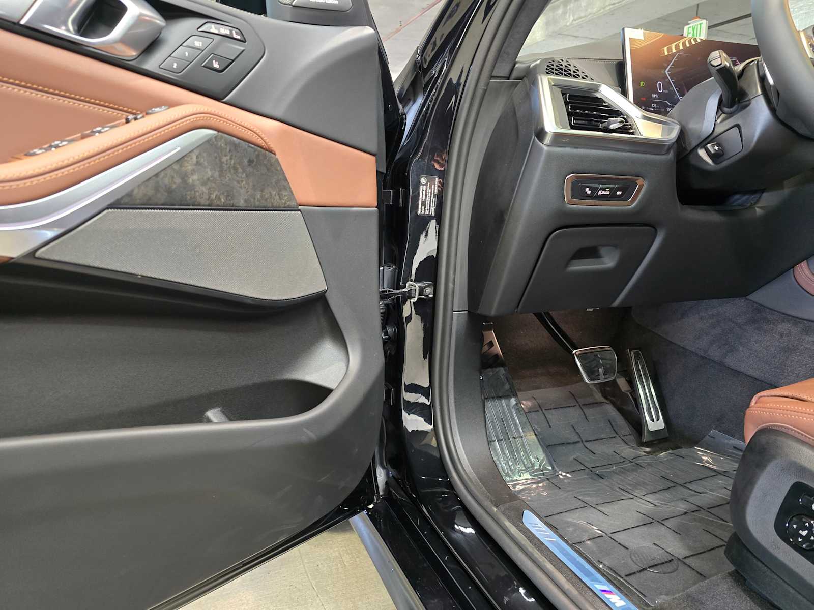 Thumbnail: 2026 BMW X7 - 24