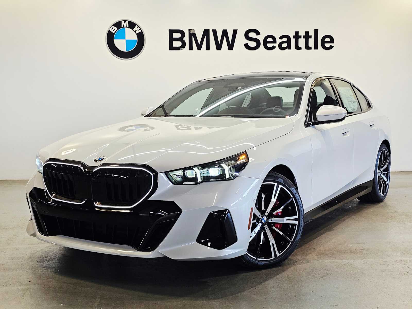Thumbnail: 2026 BMW 5 Series - 1