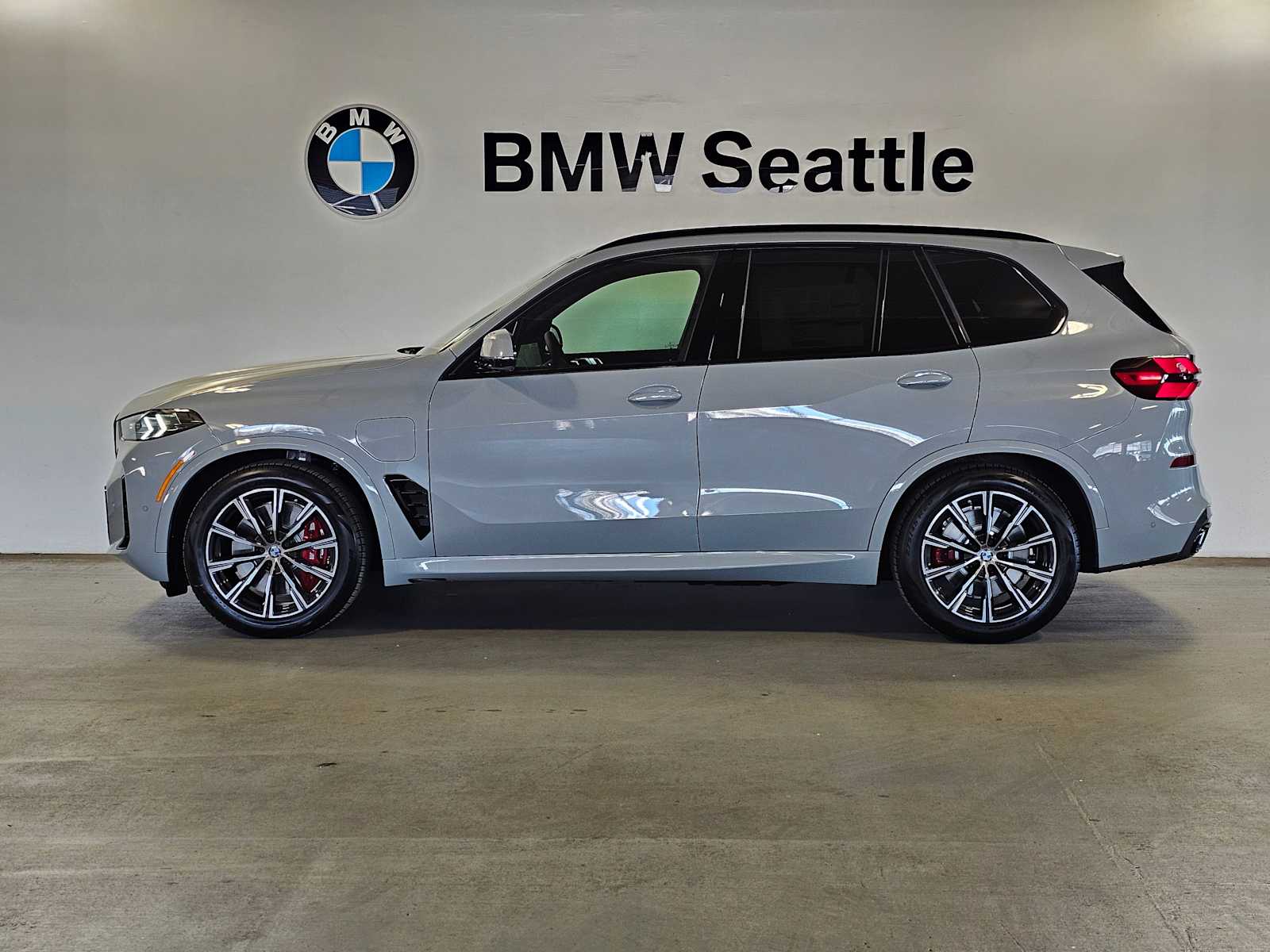 Thumbnail: 2026 BMW X5 - 3