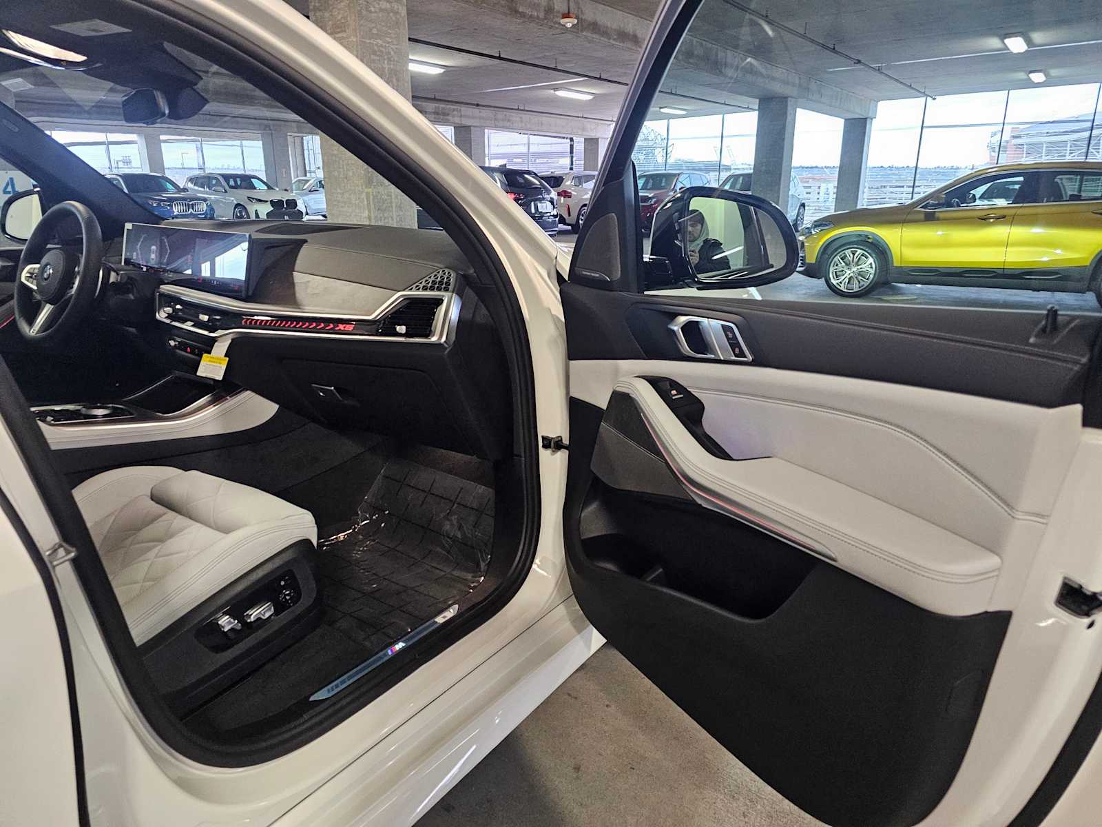 Thumbnail: 2026 BMW X5 - 42