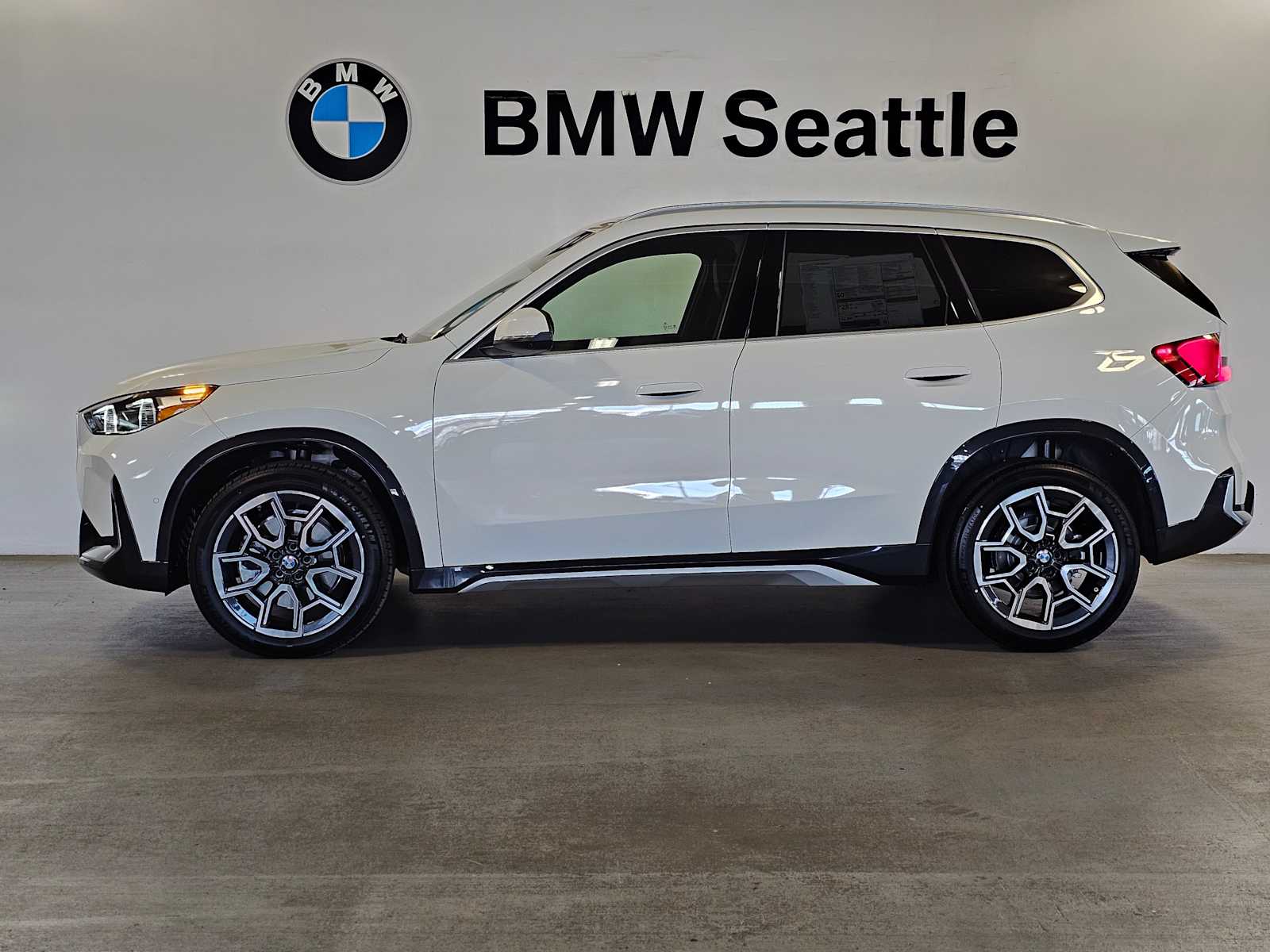 Thumbnail: 2026 BMW X1 - 3