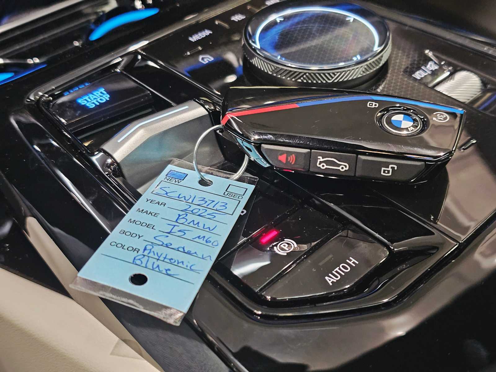 Thumbnail: 2025 BMW i5 - 30