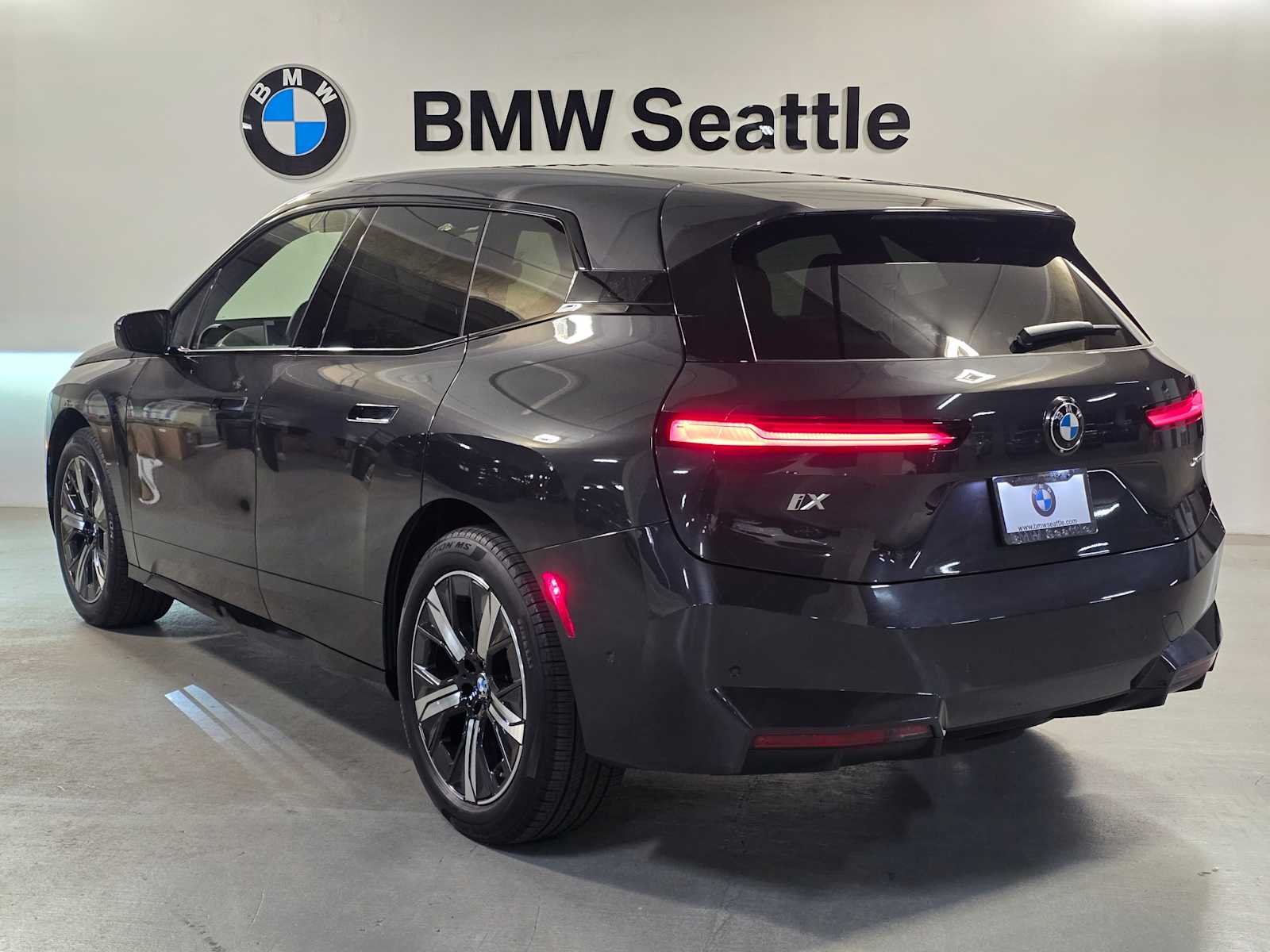 Thumbnail: 2026 BMW iX - 4