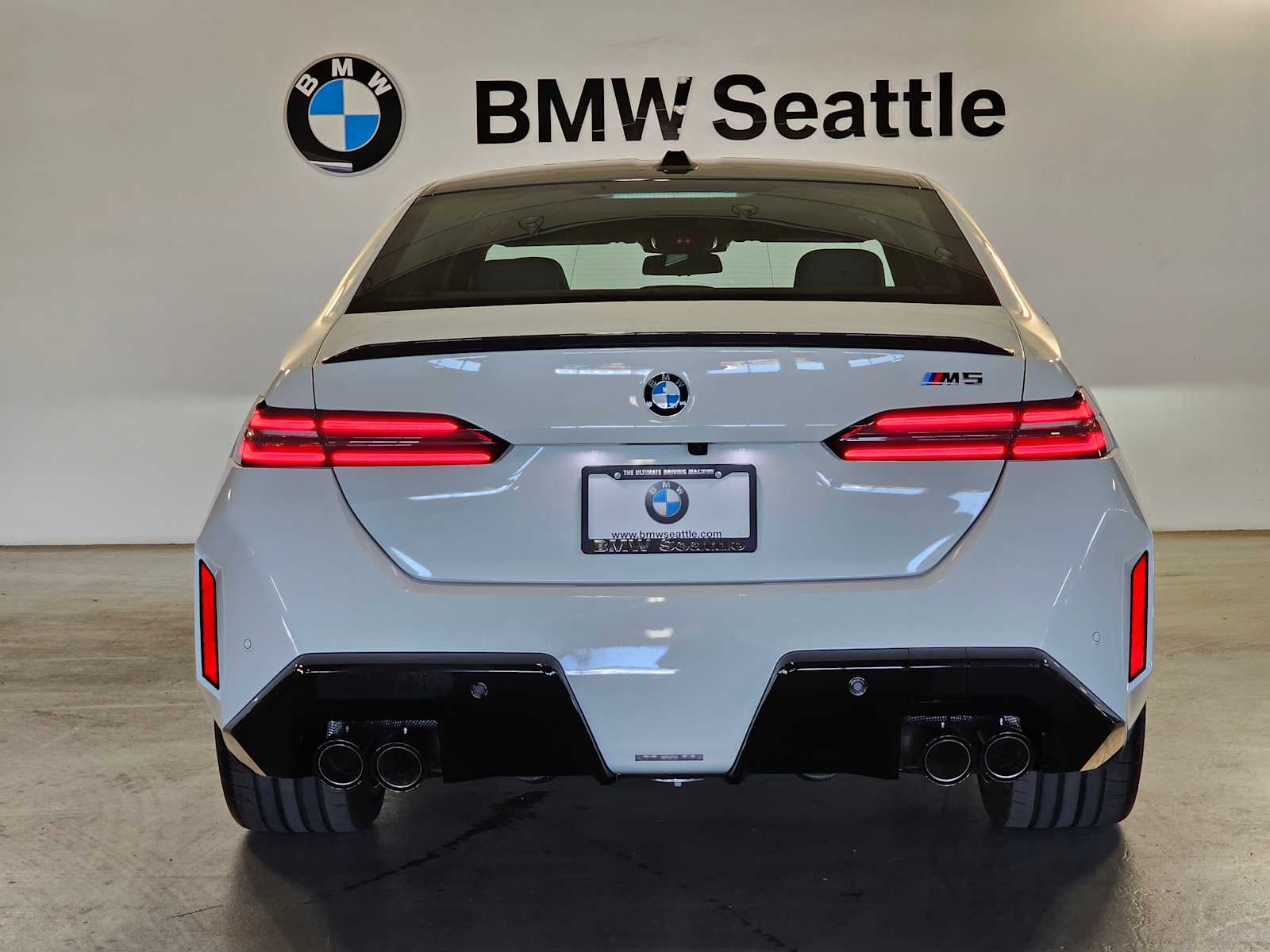 Thumbnail: 2026 BMW M5 - 5