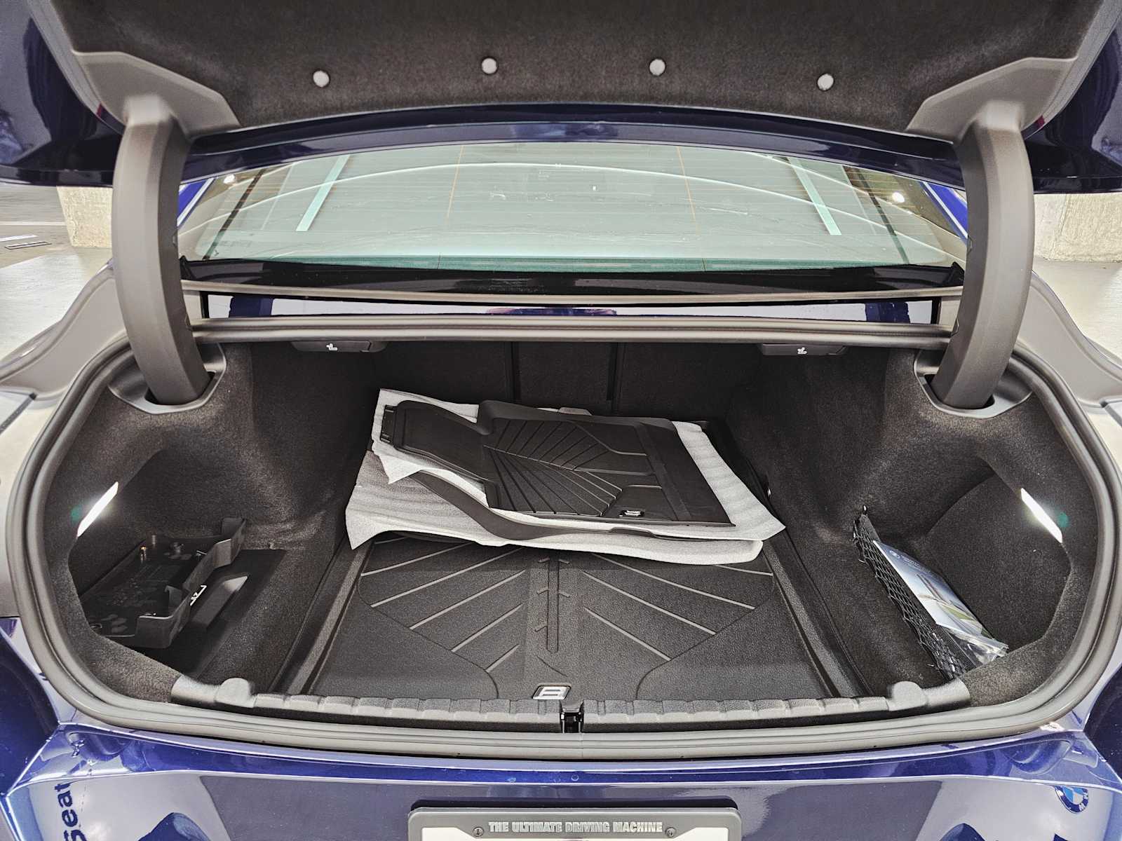 Thumbnail: 2026 BMW 8 Series - 28