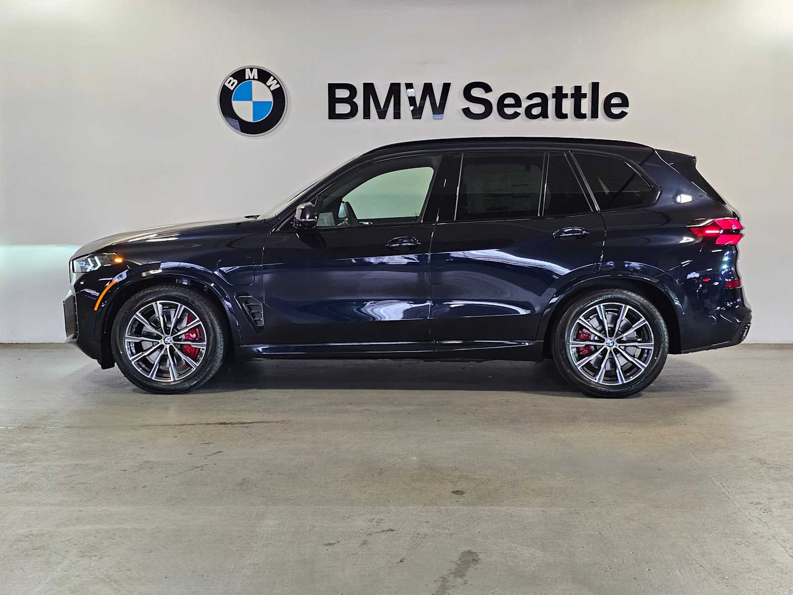 Thumbnail: 2026 BMW X5 - 3