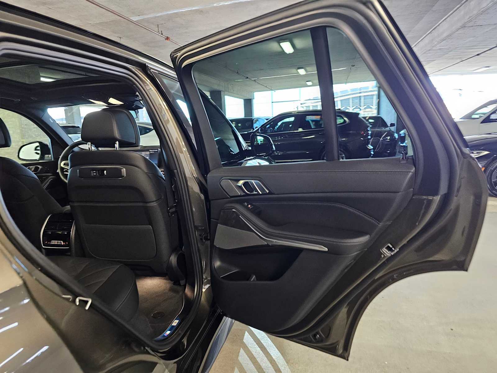 Thumbnail: 2026 BMW X5 - 31