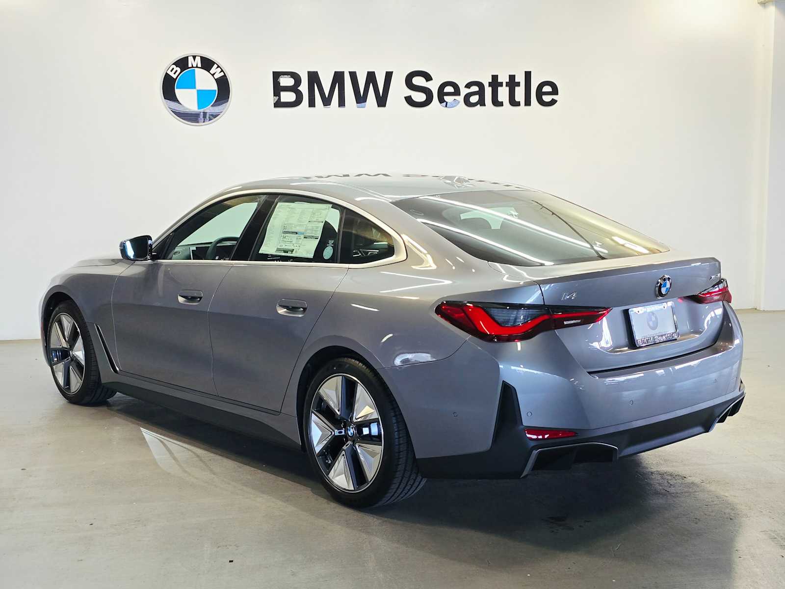 Thumbnail: 2026 BMW i4 - 4