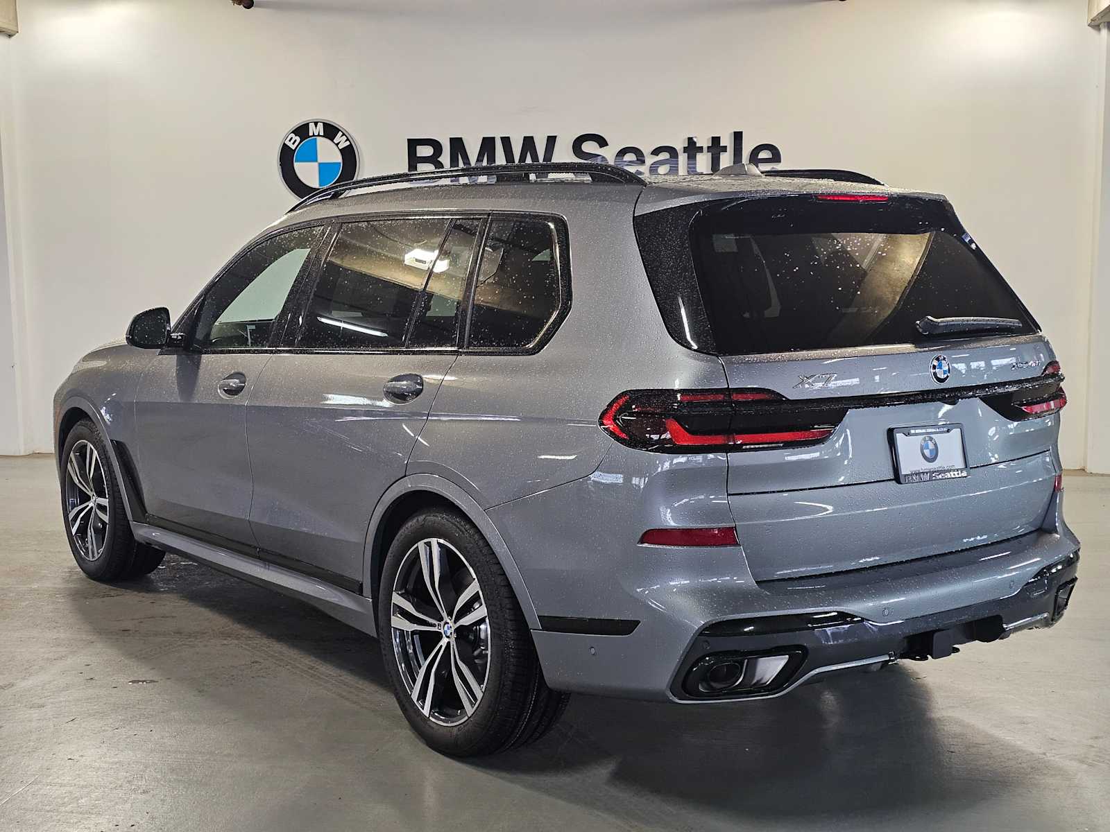 Thumbnail: 2026 BMW X7 - 4