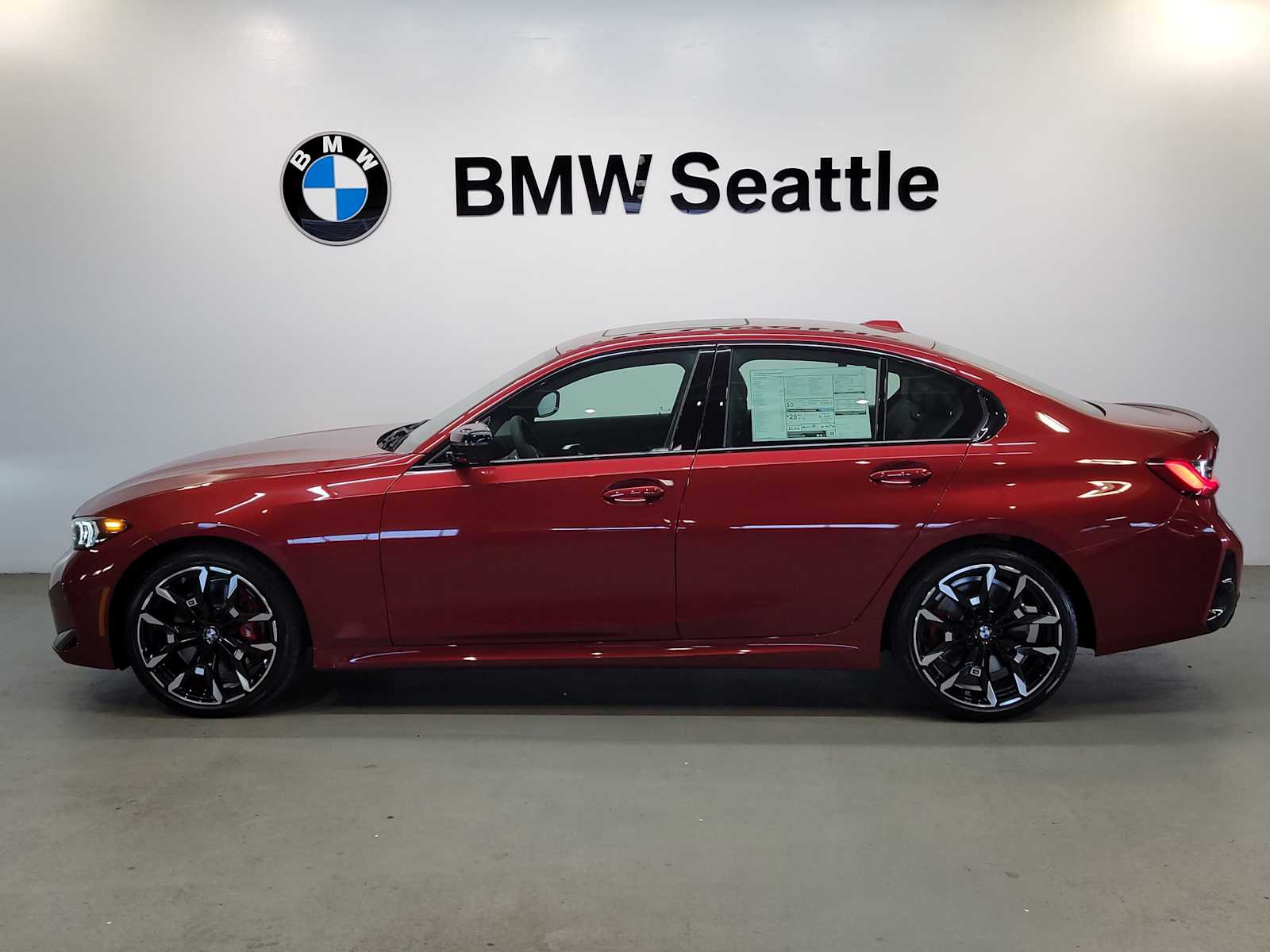 Thumbnail: 2025 BMW 3 Series - 3