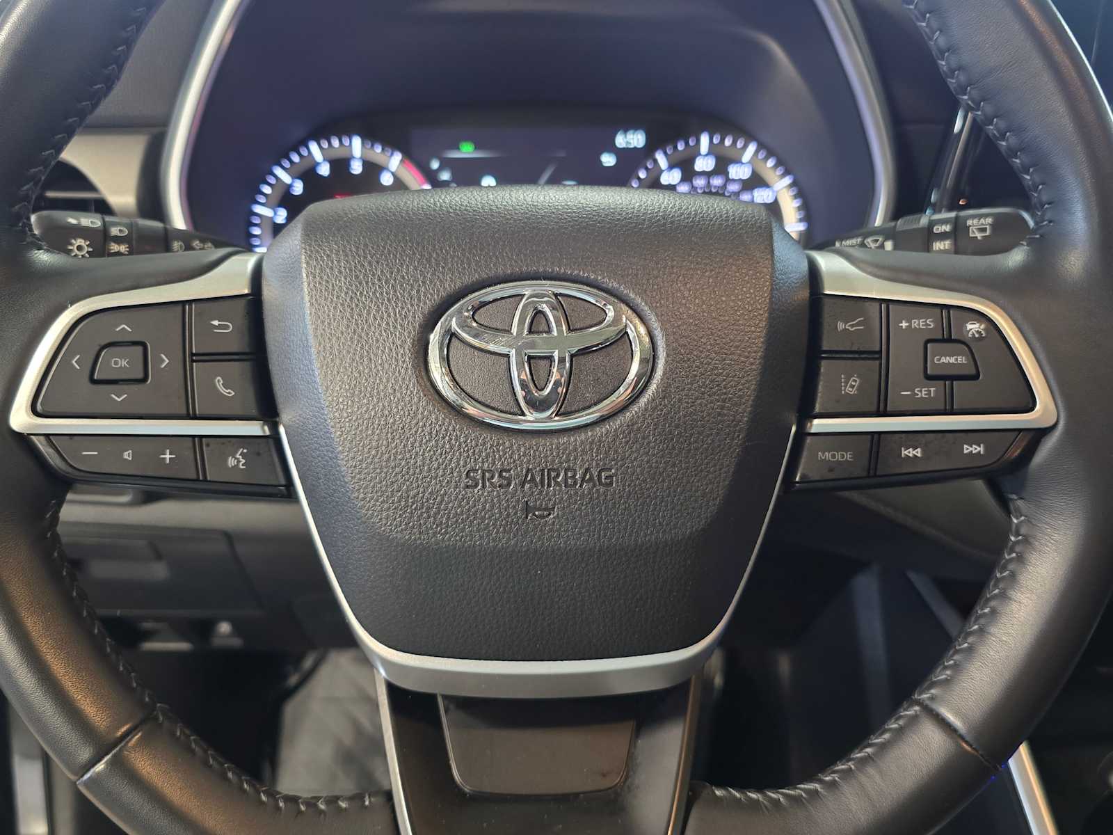 Thumbnail: 2024 Toyota Highlander - 11