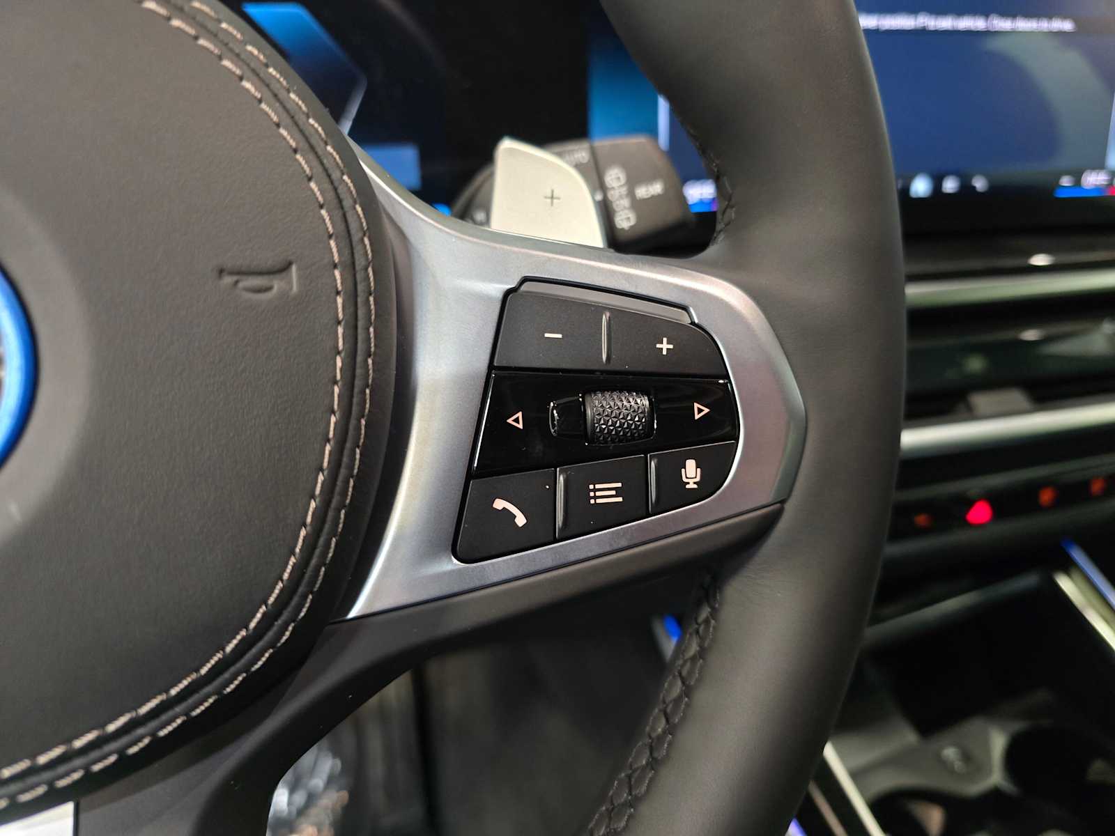 Thumbnail: 2026 BMW X5 - 17