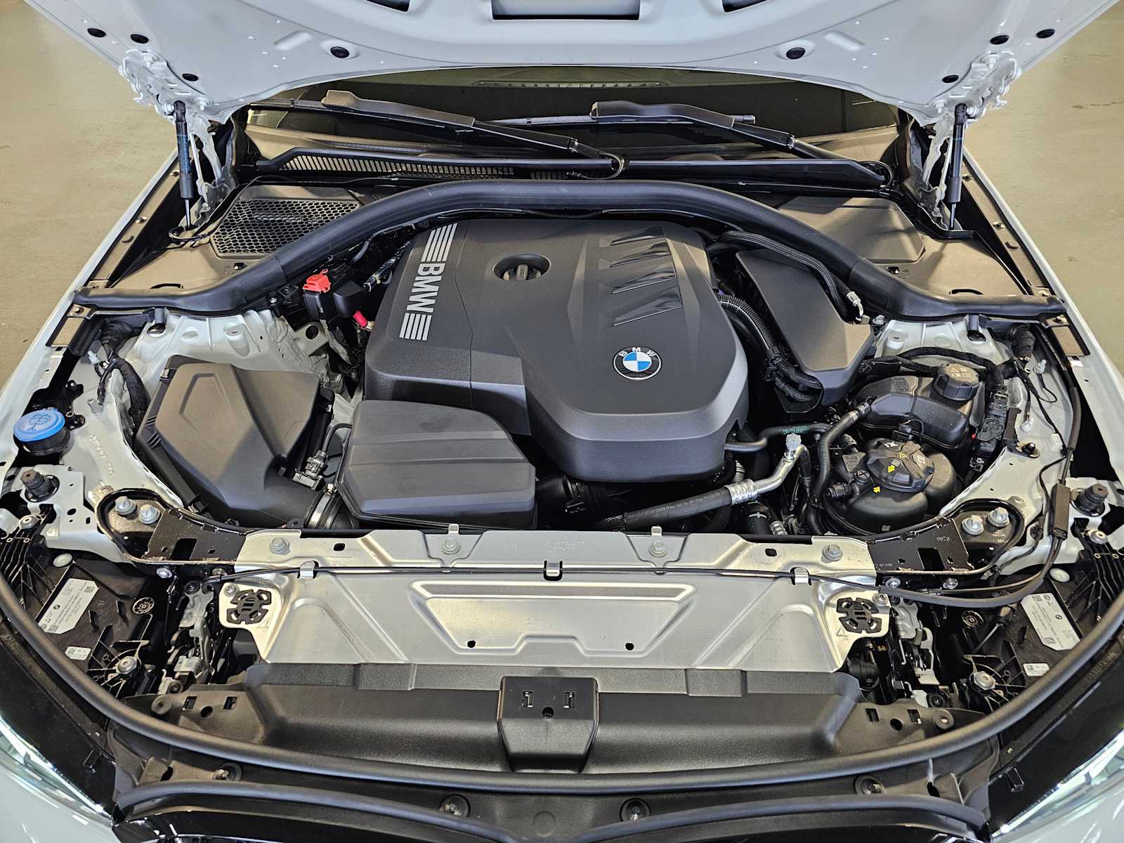 Thumbnail: 2026 BMW 3 Series - 9