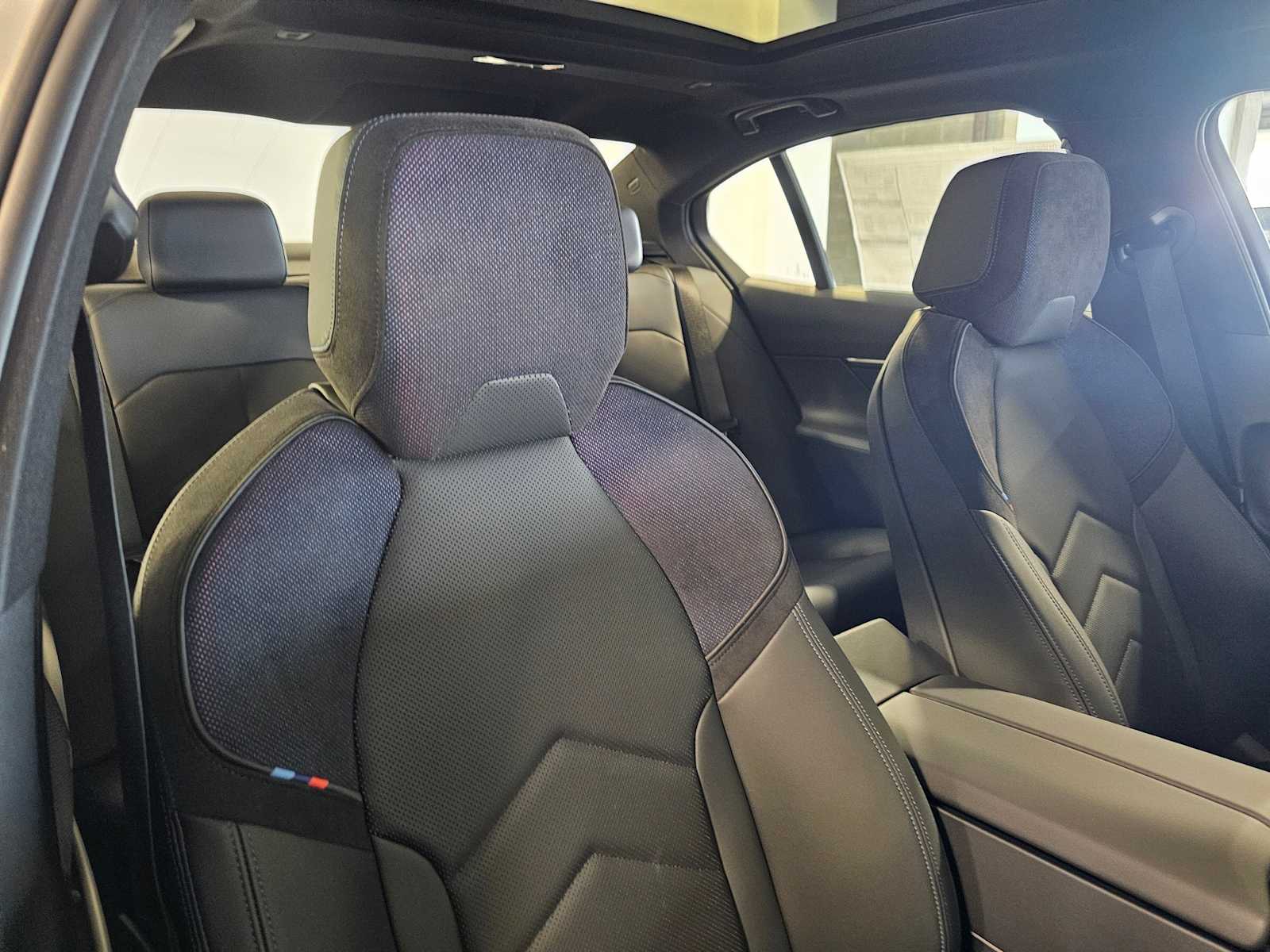 Thumbnail: 2026 BMW 5 Series - 40