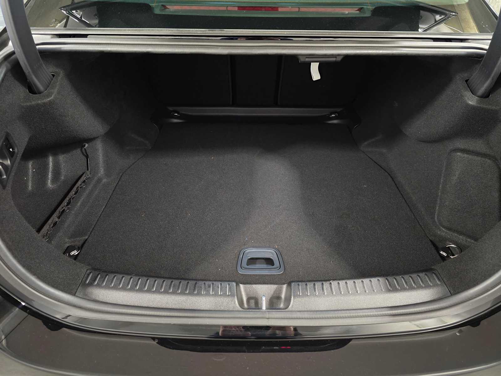 Thumbnail: 2024 Mercedes-Benz E-Class - 32