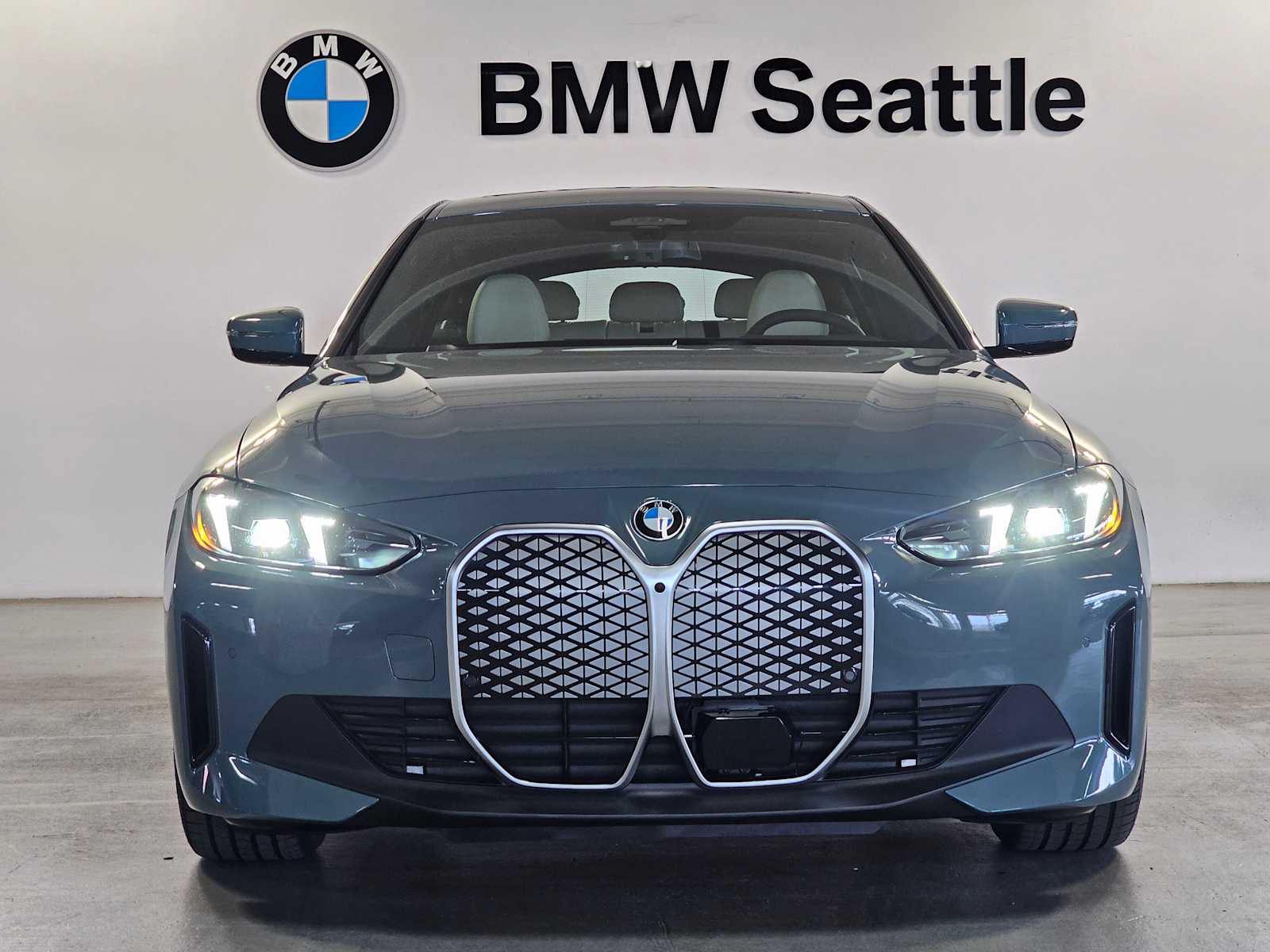 Thumbnail: 2026 BMW i4 - 6